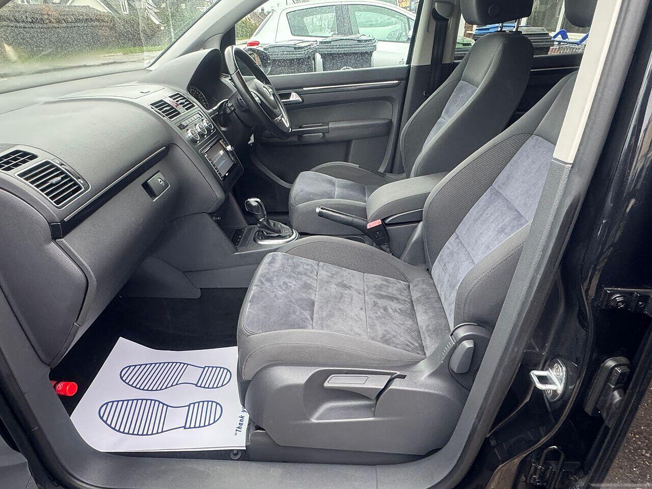 Volkswagen Touran view 25