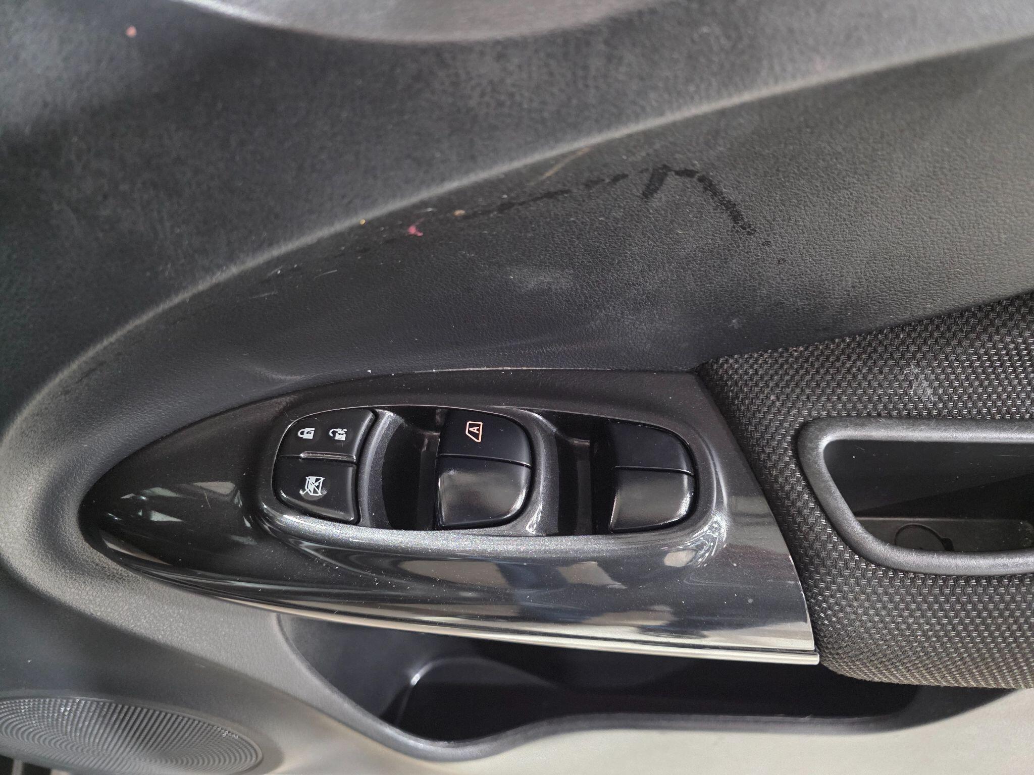 Nissan Juke view 12