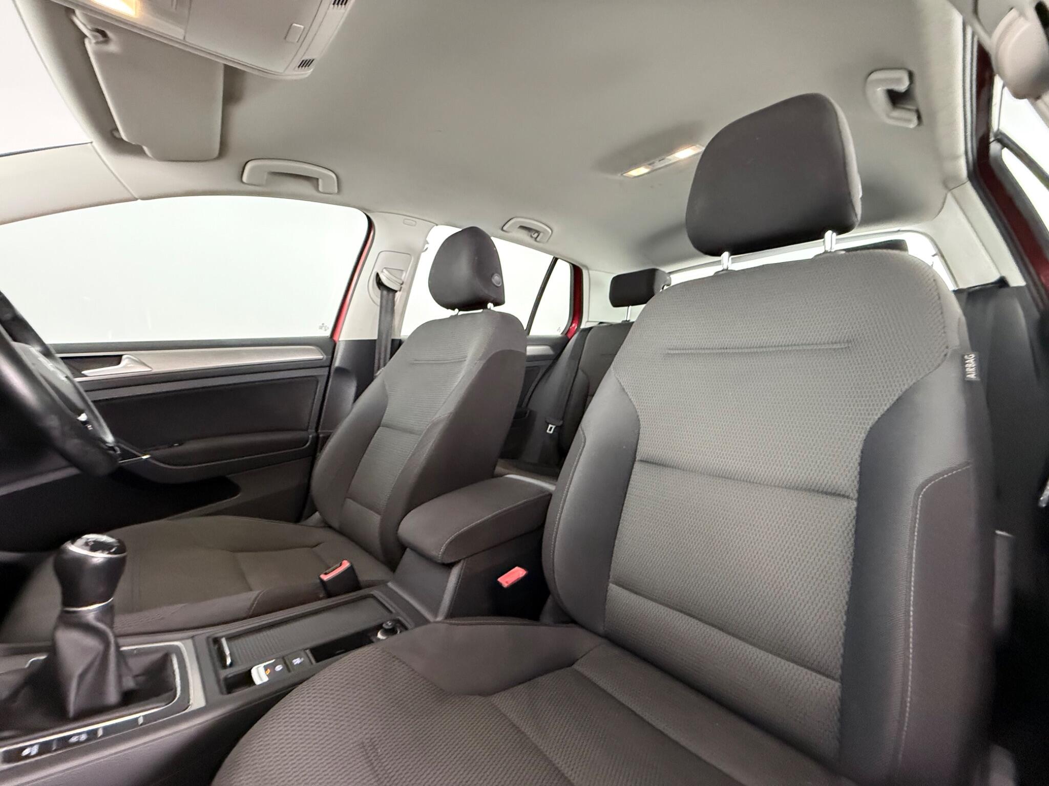Volkswagen Golf view 25