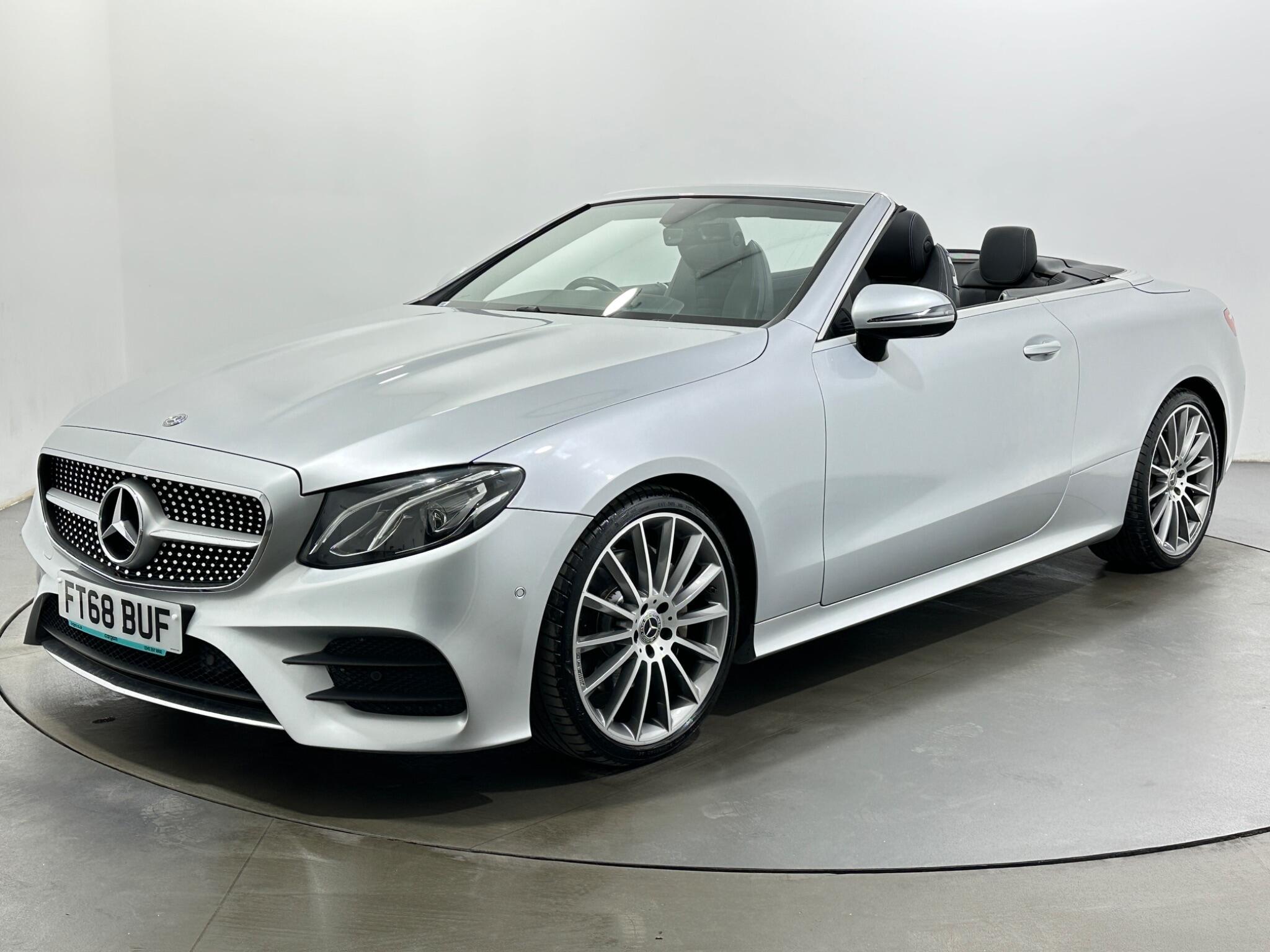 Mercedes-Benz E-Class view 4