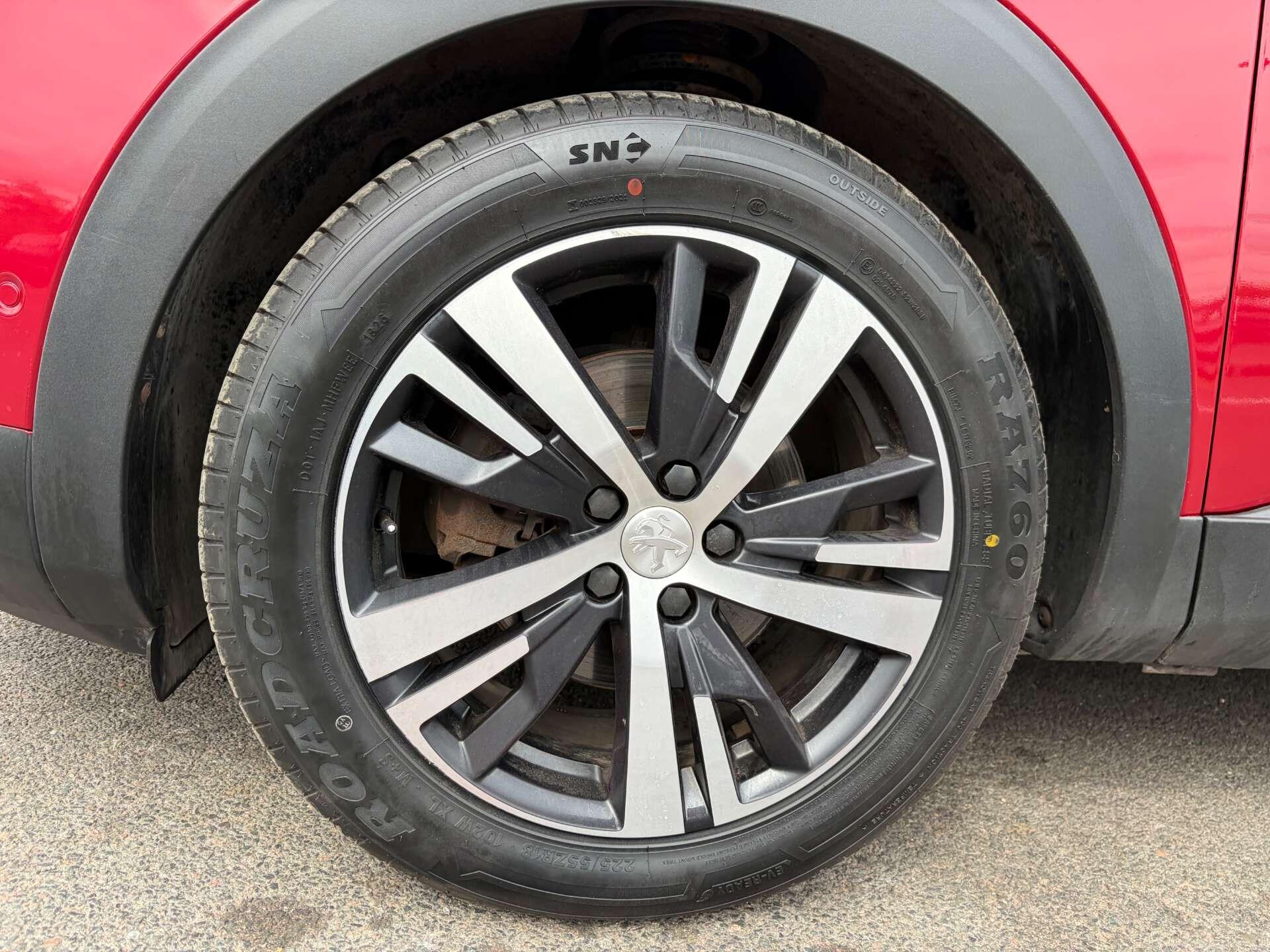 Peugeot 3008 view 11
