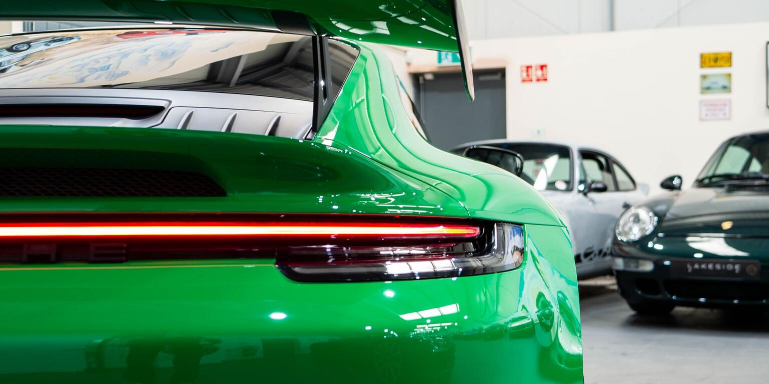 Porsche 911 view 48