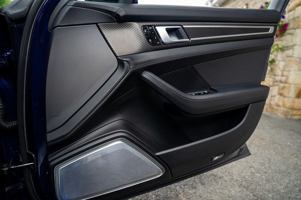 Porsche Panamera view 63