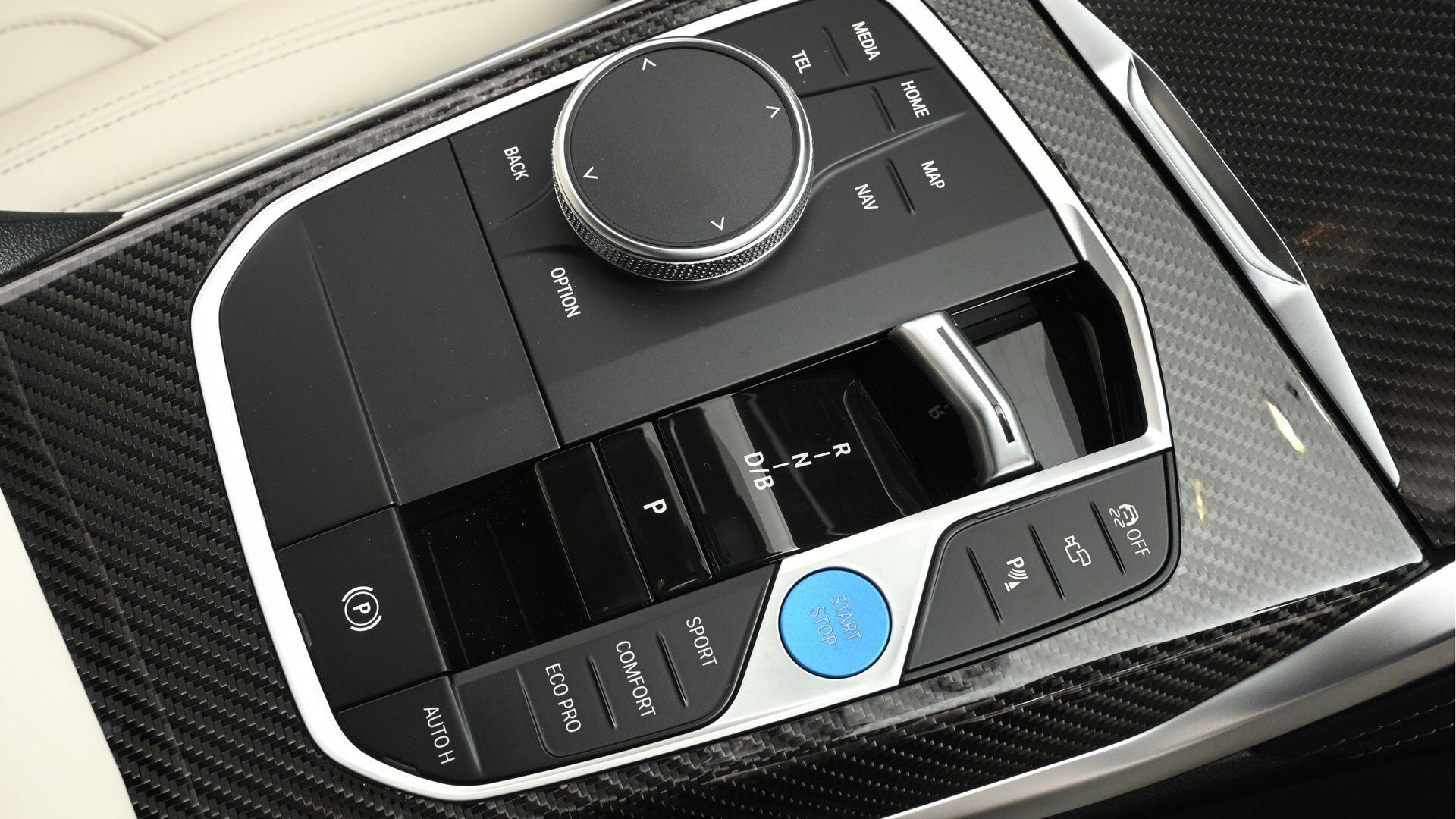BMW i4 view 10