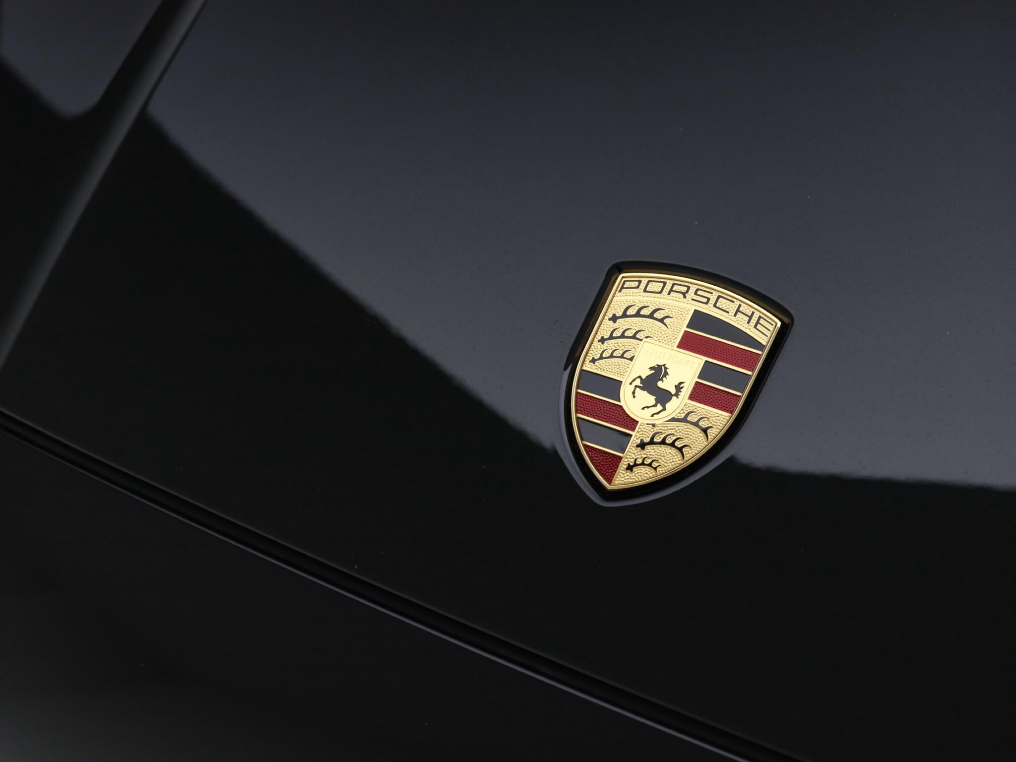 Porsche Cayenne view 21