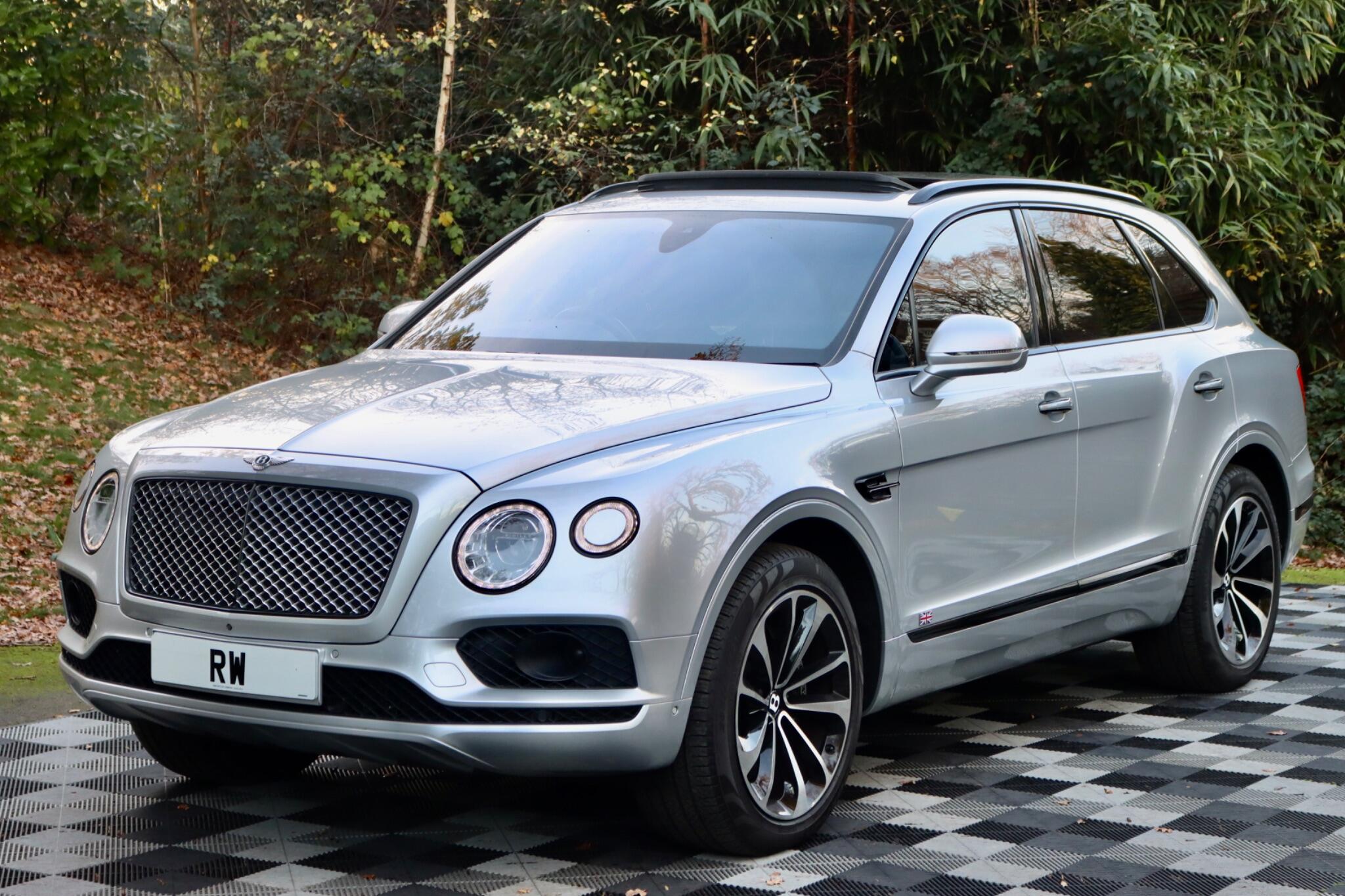Bentley Bentayga view 38