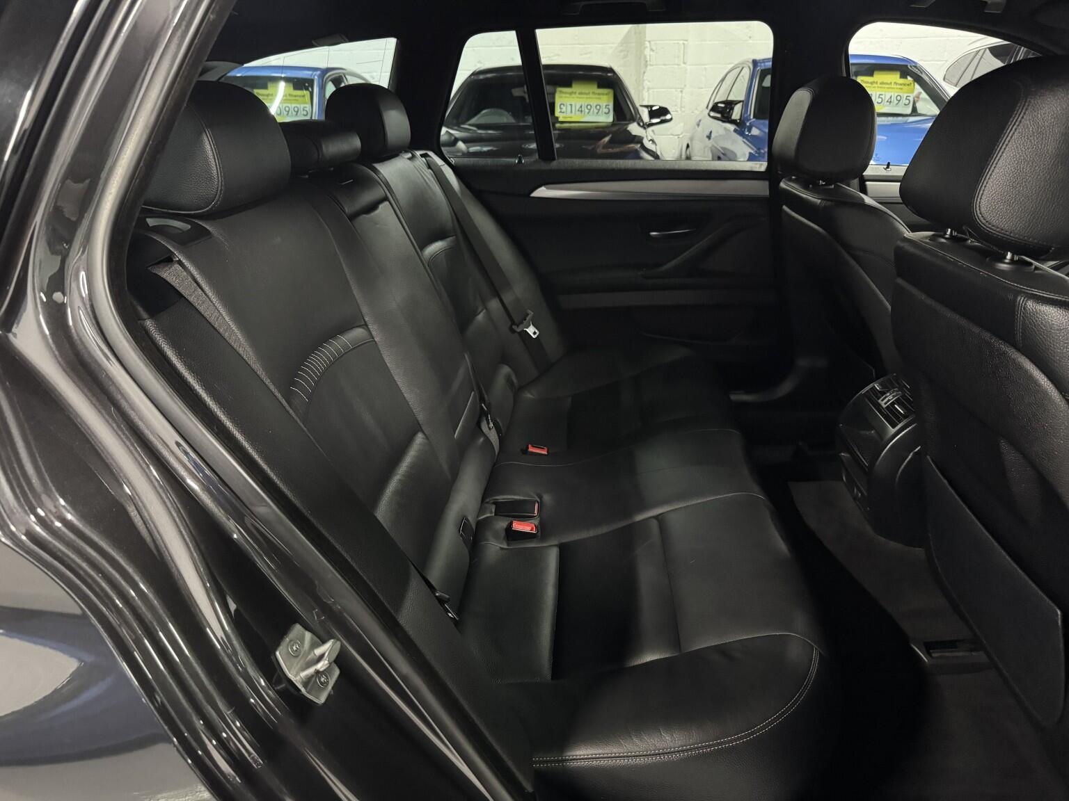 BMW 5 Series view 12