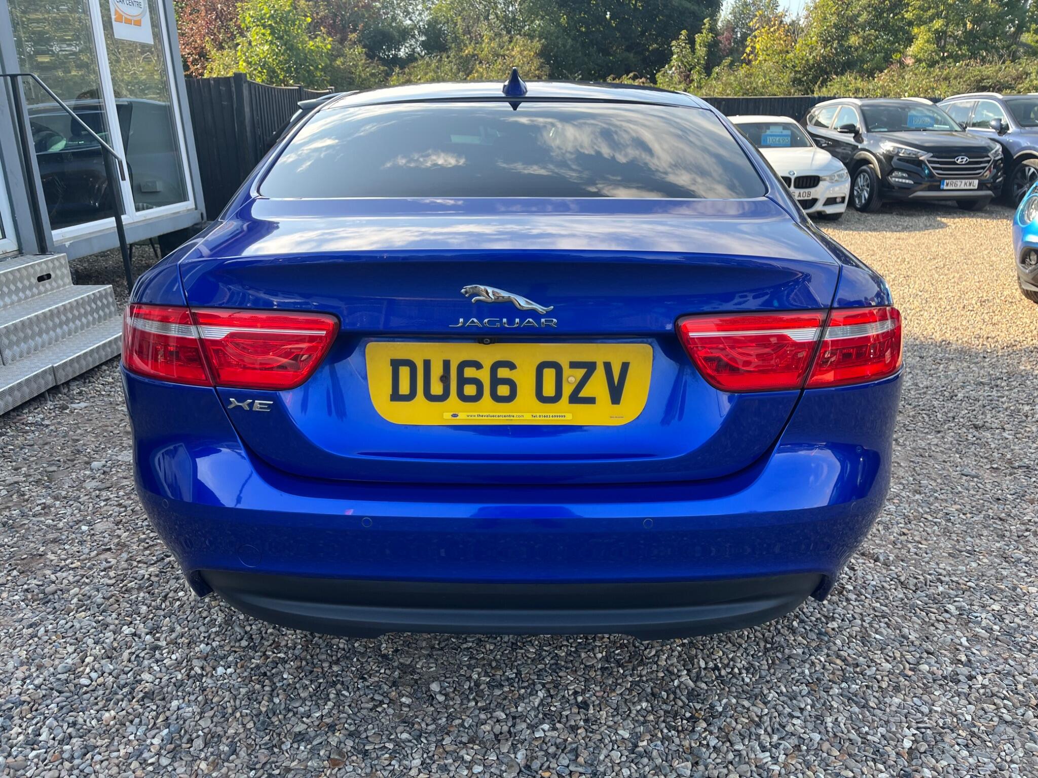 Jaguar XE view 5