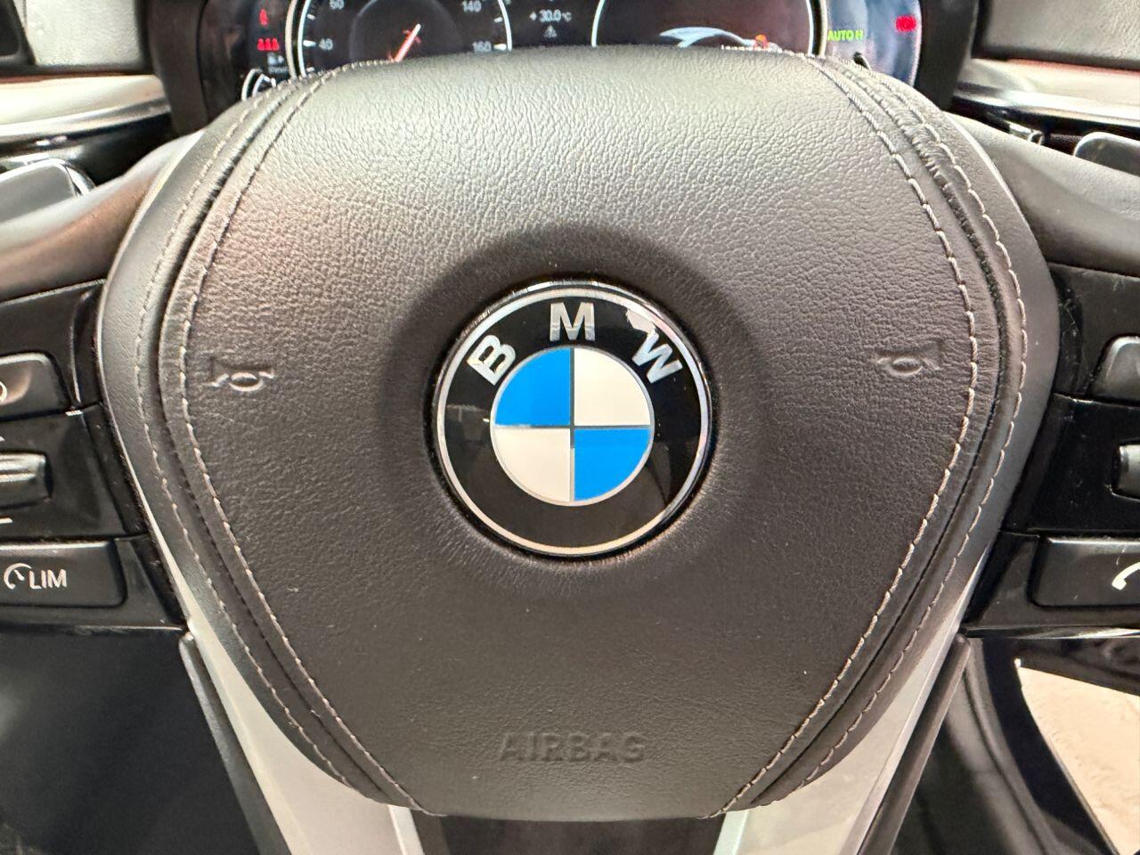 BMW 5 Series view 35