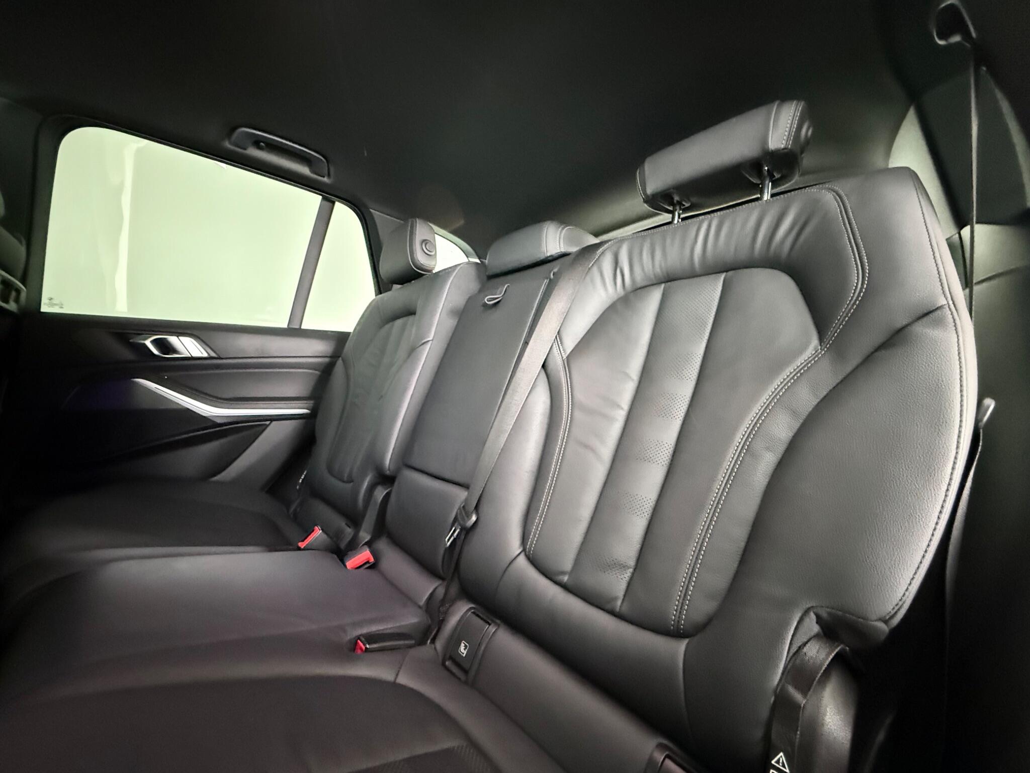 BMW X5 view 37
