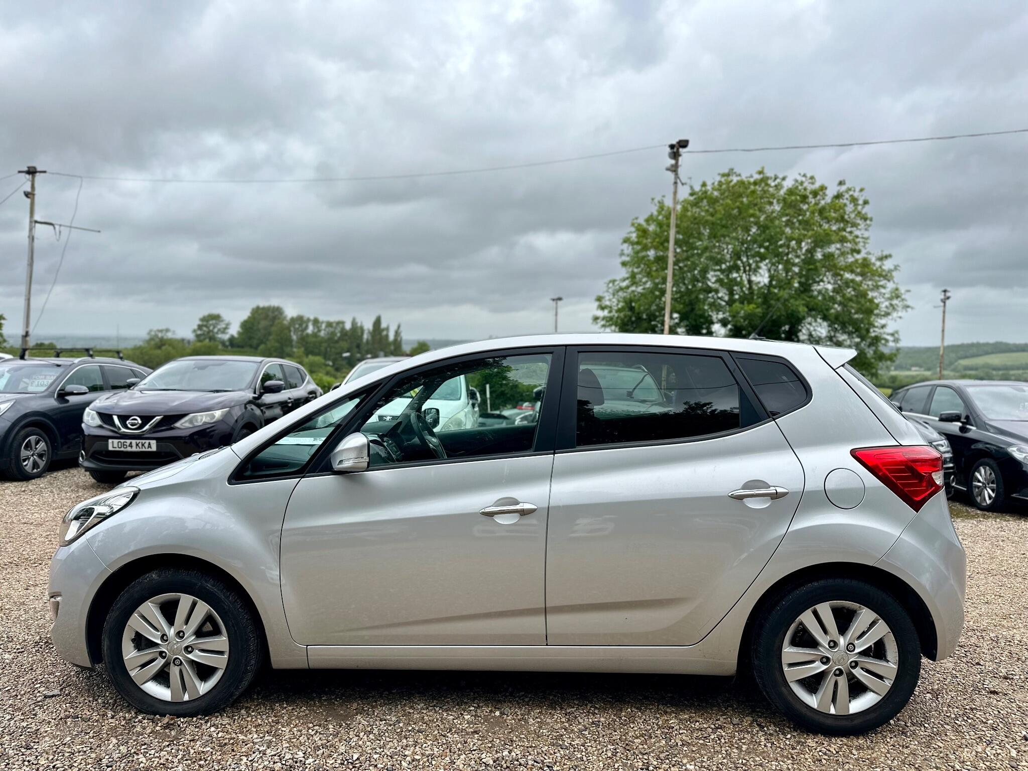 Hyundai ix20 view 9