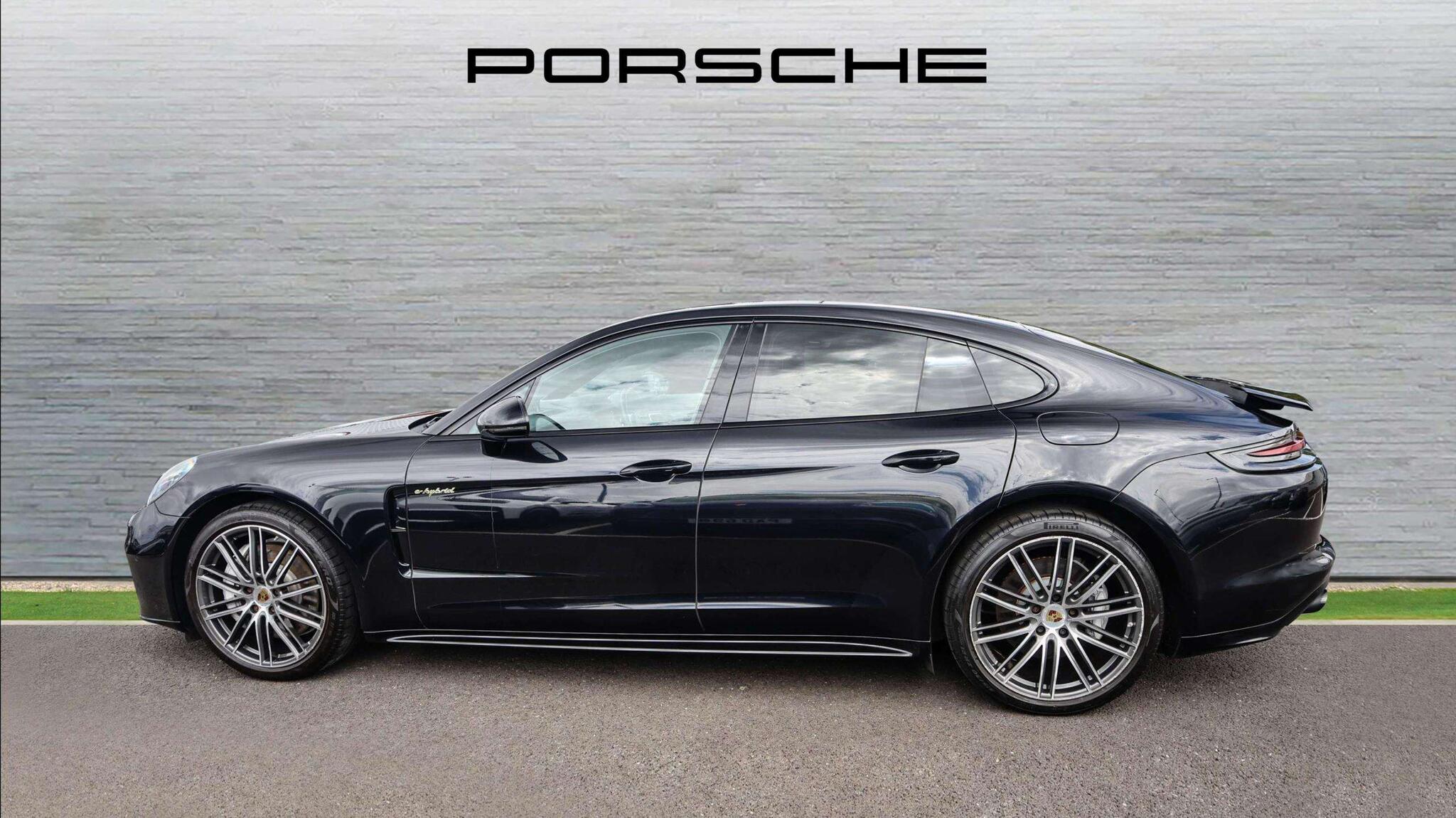 Porsche Panamera view 9