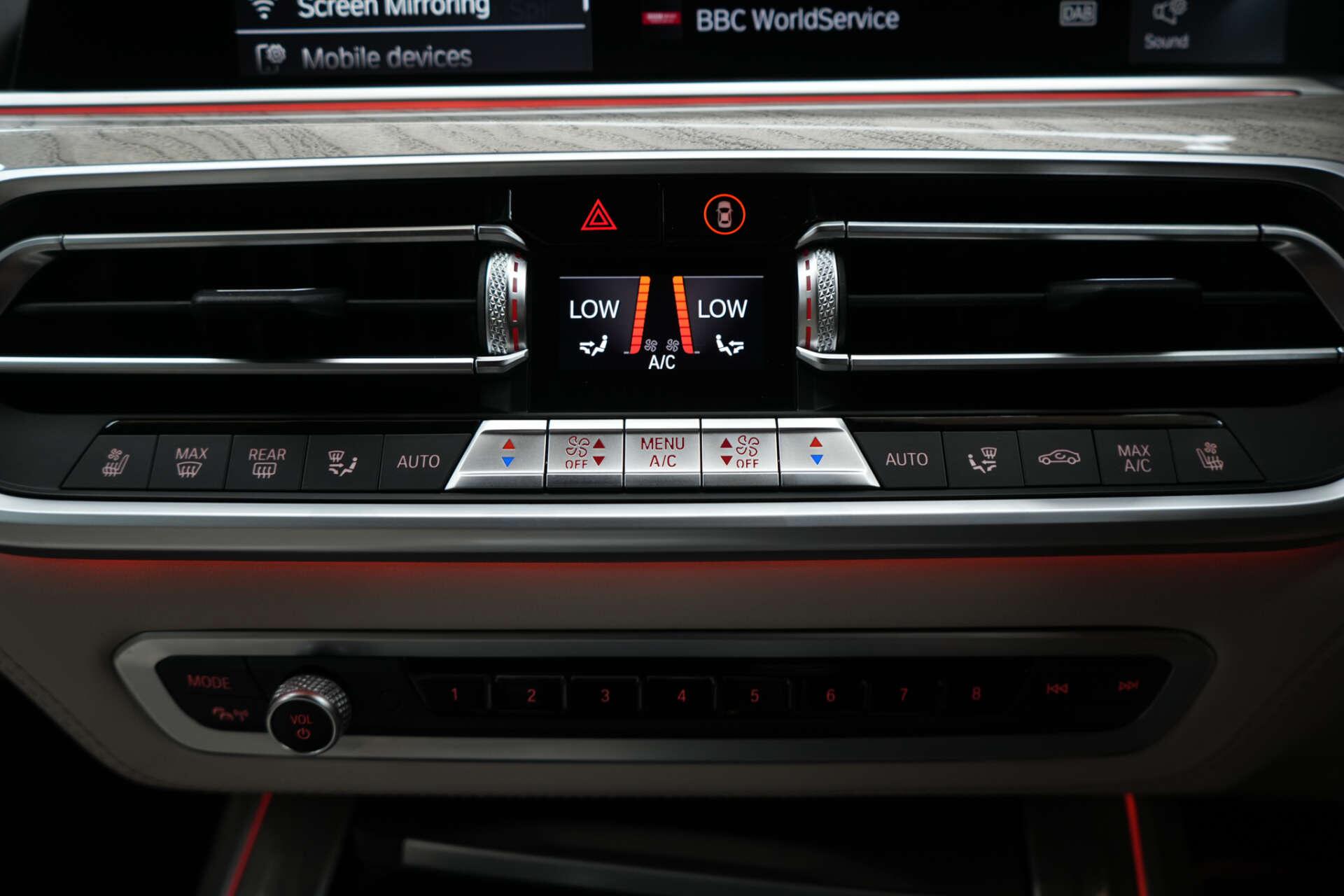 BMW X7 view 39