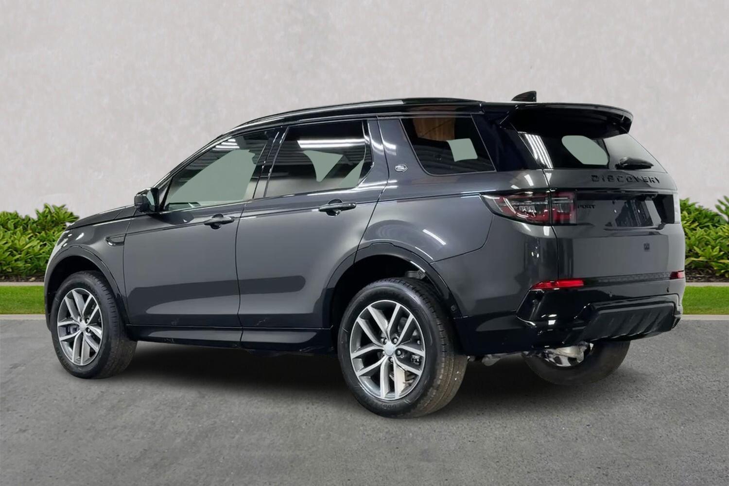 Land Rover Discovery Sport view 2