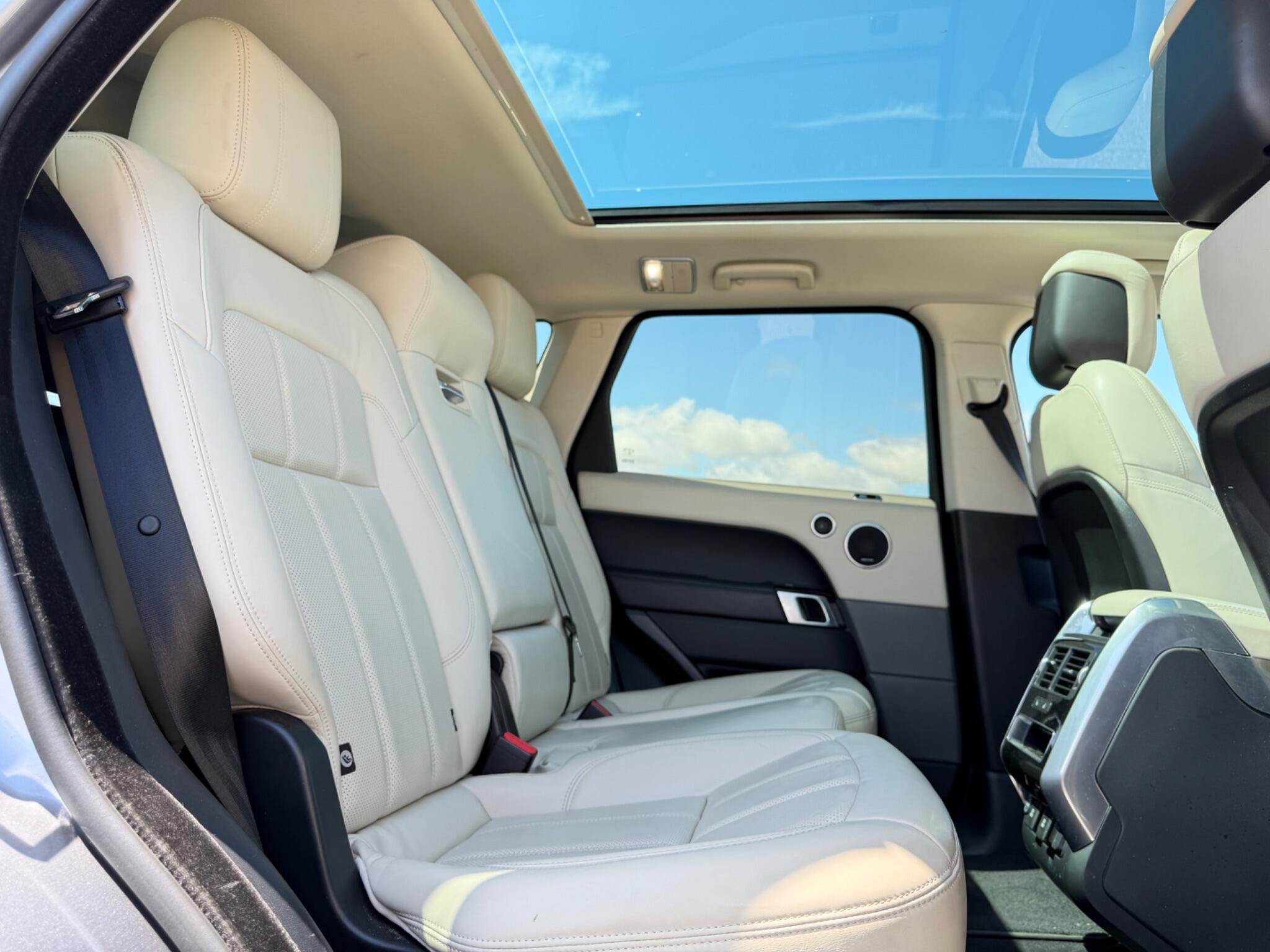 Land Rover Range Rover Sport view 11