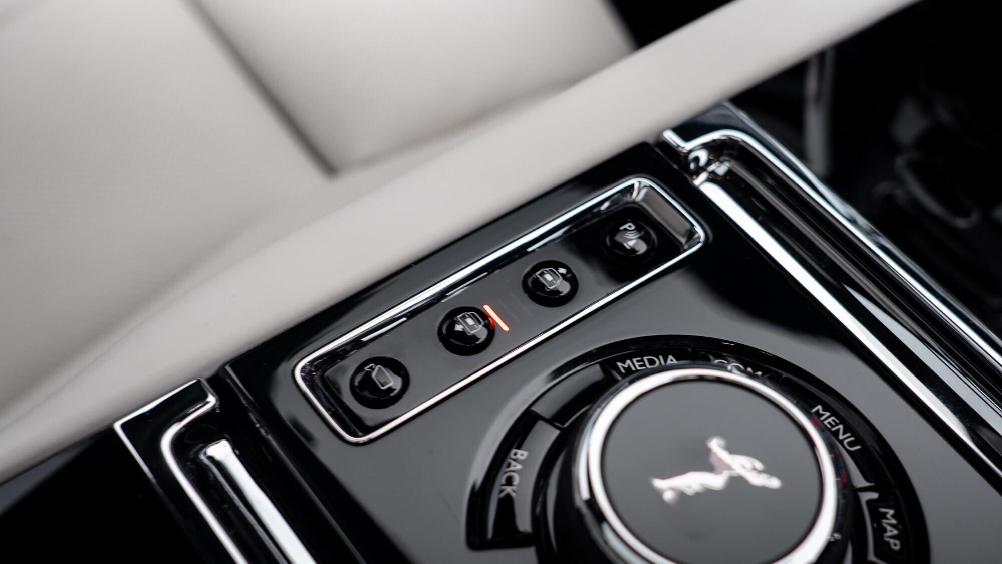 Rolls-Royce Cullinan view 52