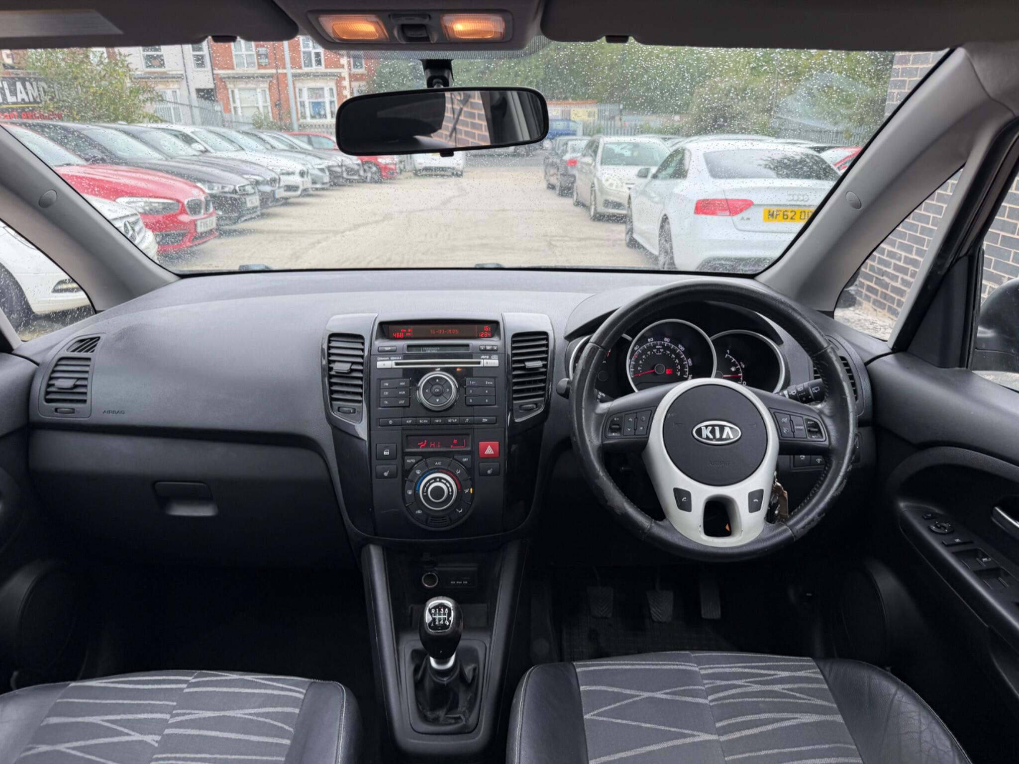 Kia Venga view 24