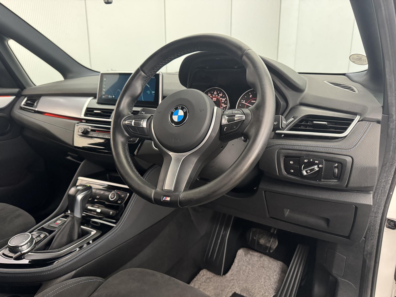 BMW 2 Series Active Tourer view 60