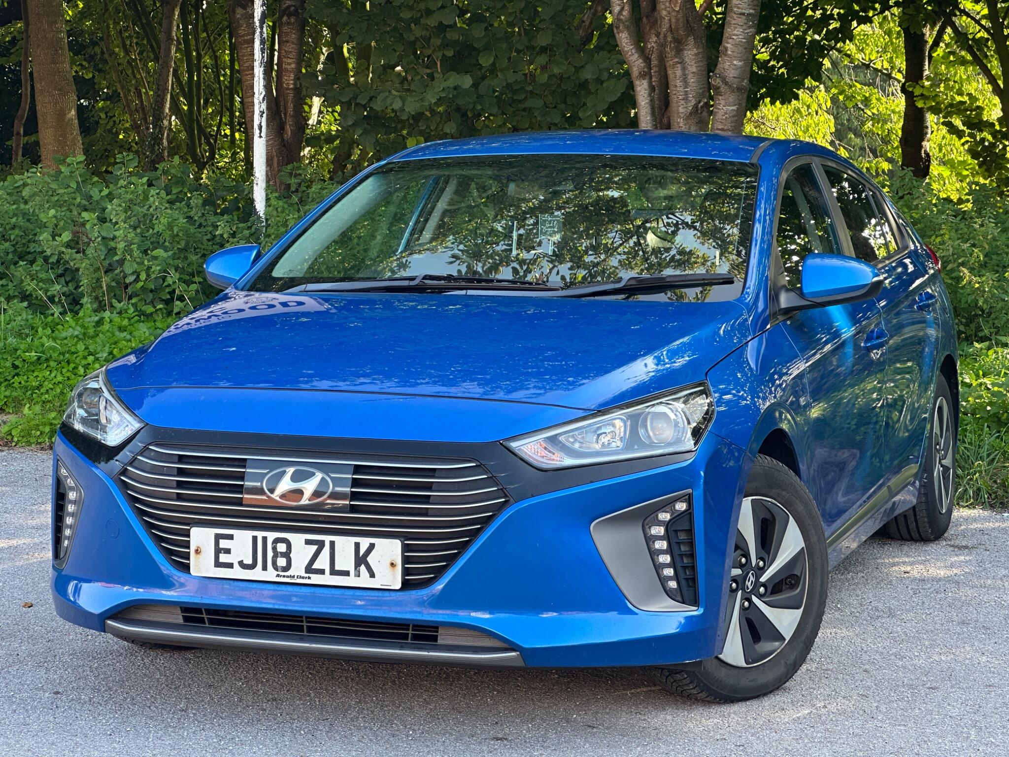 Hyundai Ioniq view 4