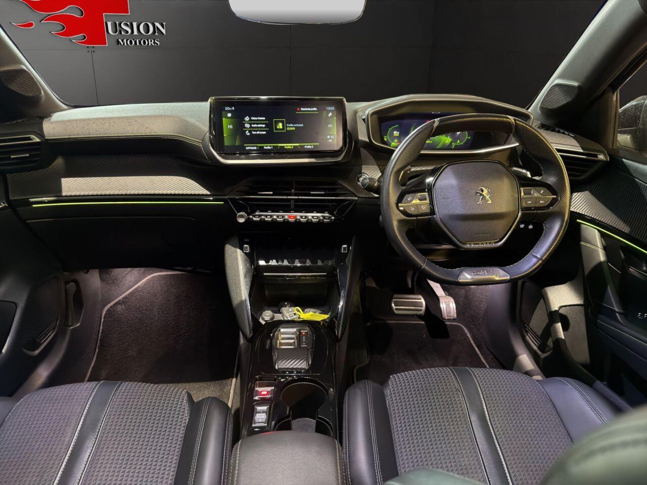 Peugeot 208 view 8