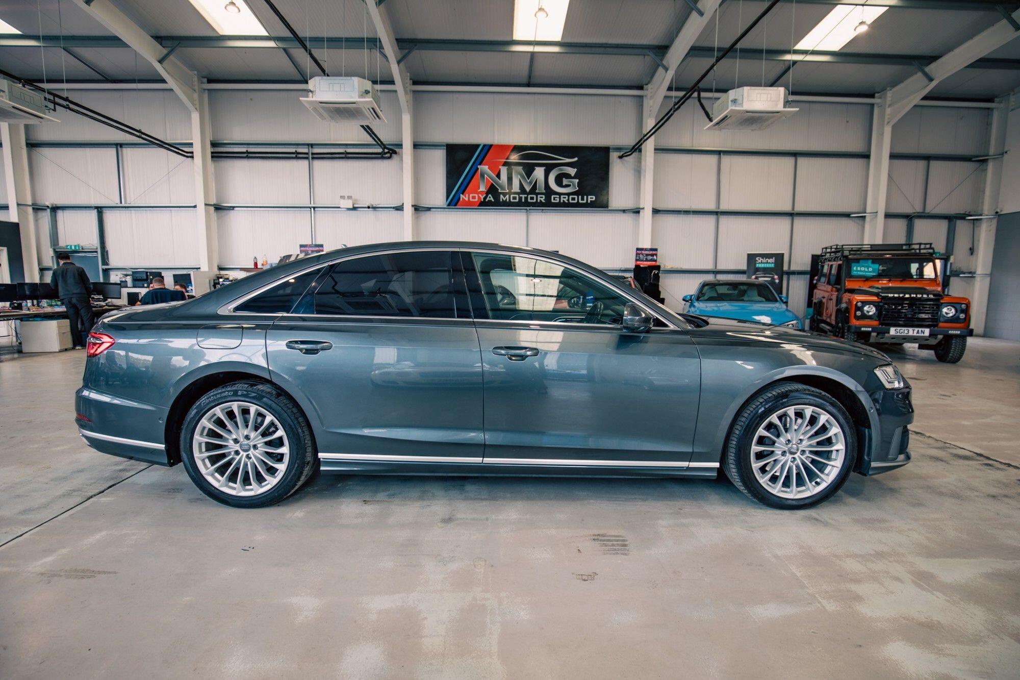 Audi A8 view 26