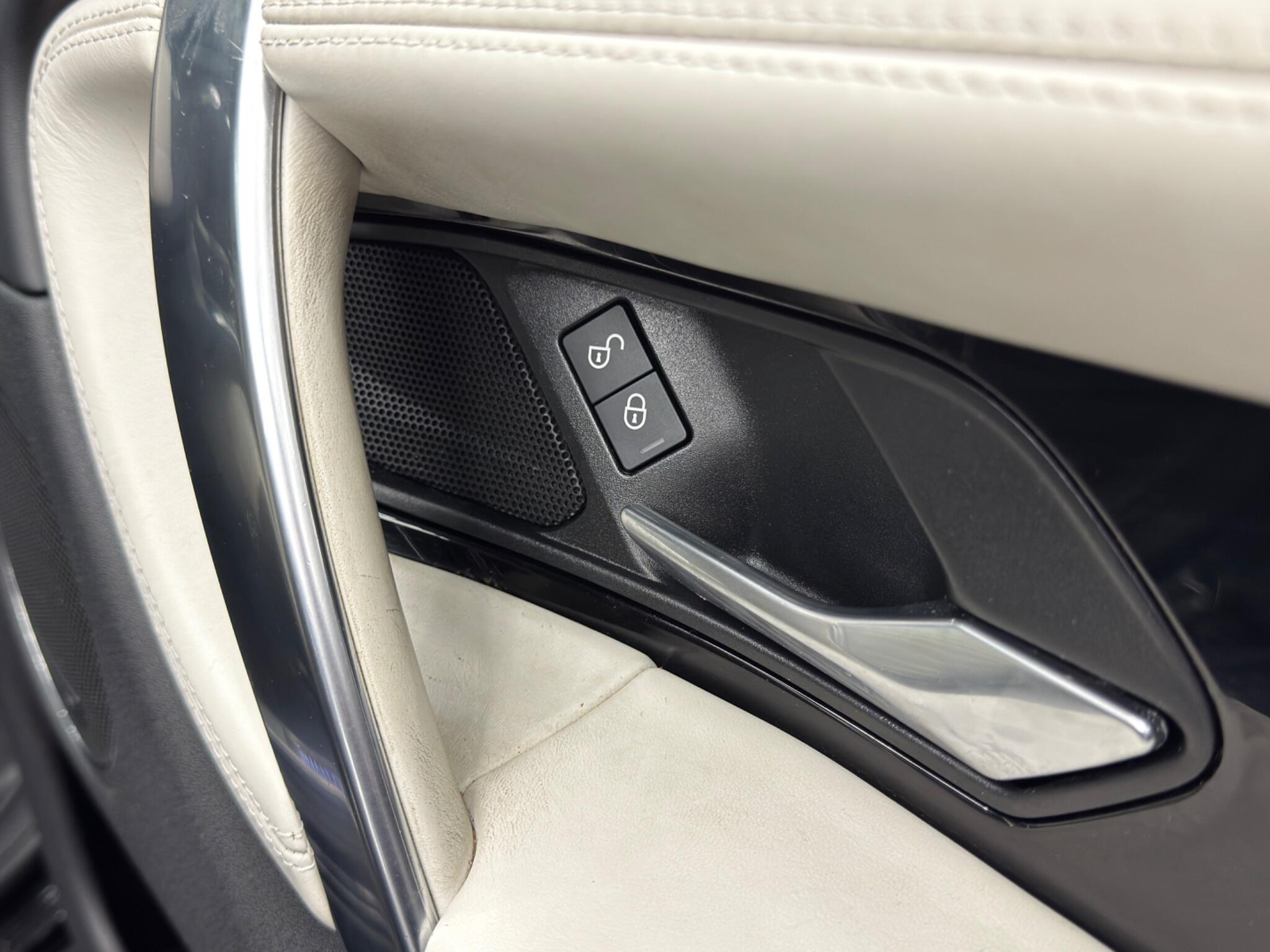 Land Rover Discovery Sport view 47