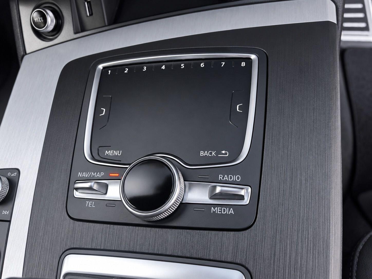 Audi Q5 view 25