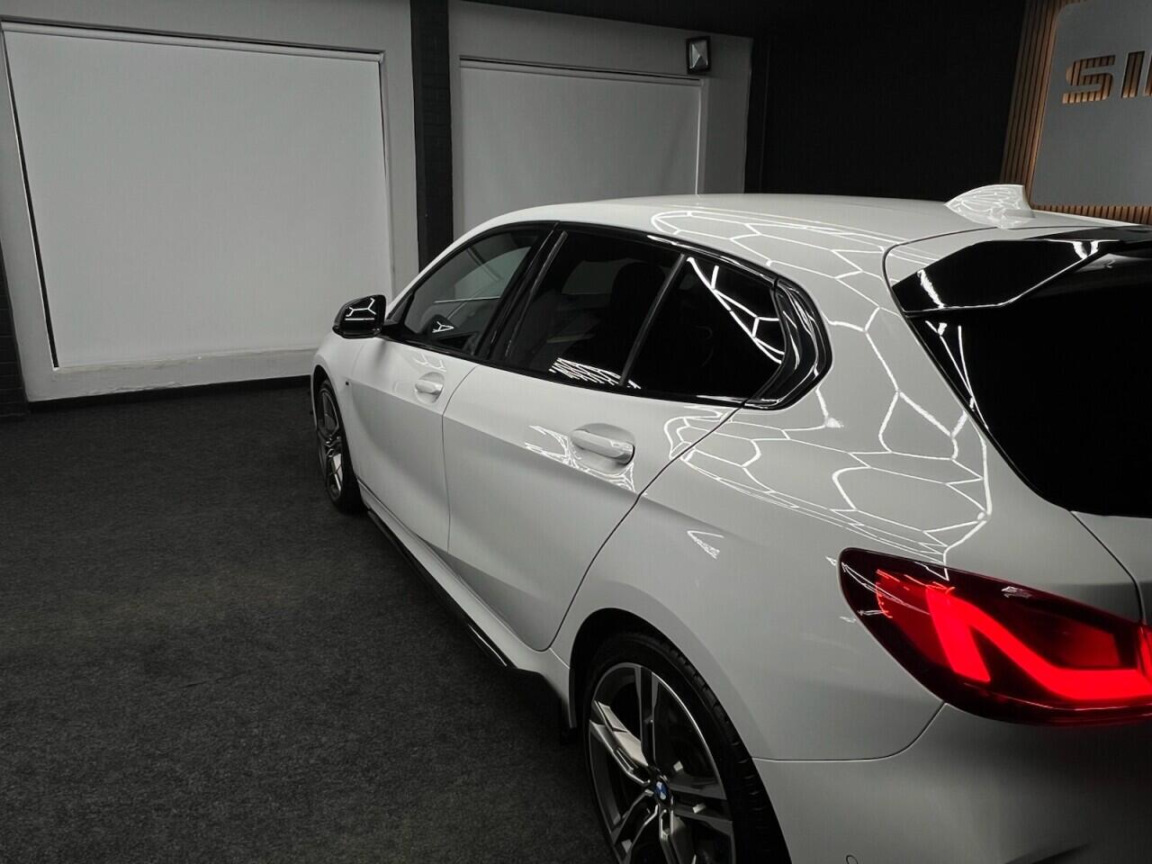 BMW 1 Series view 6