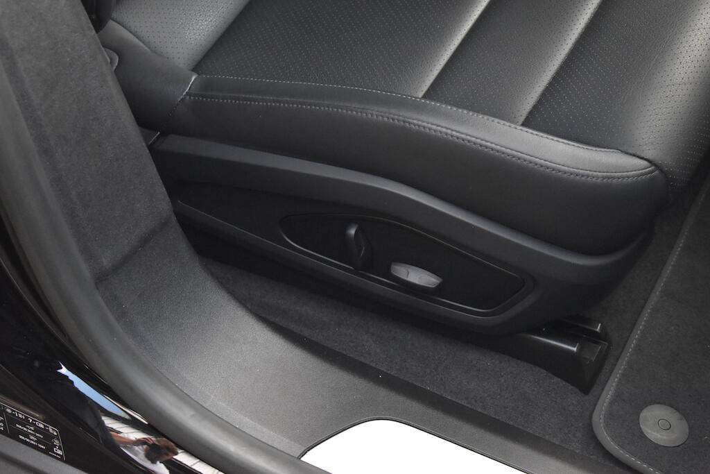 Porsche Taycan view 29