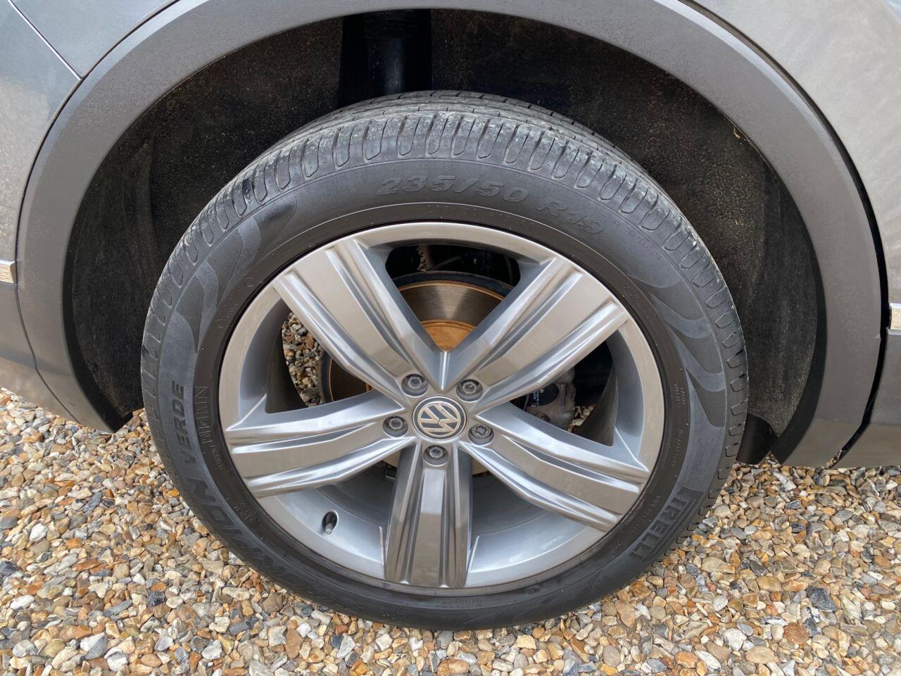 Volkswagen Tiguan view 41