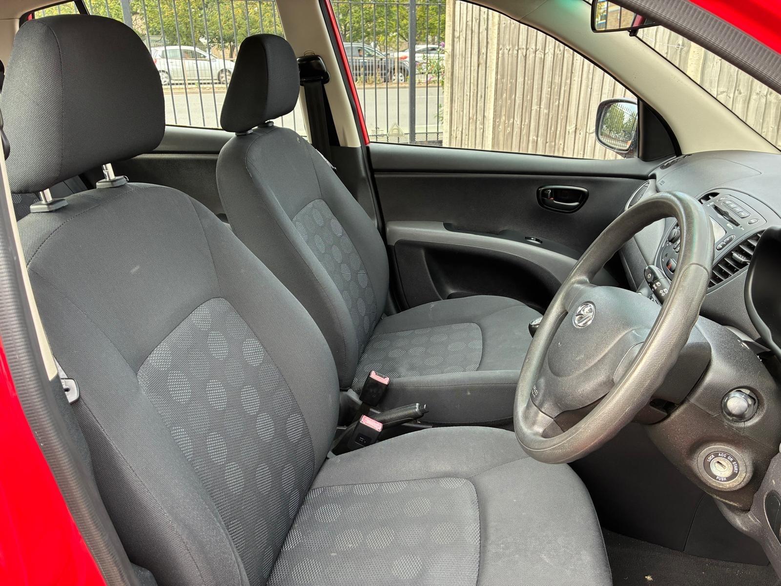 Hyundai I10 view 10