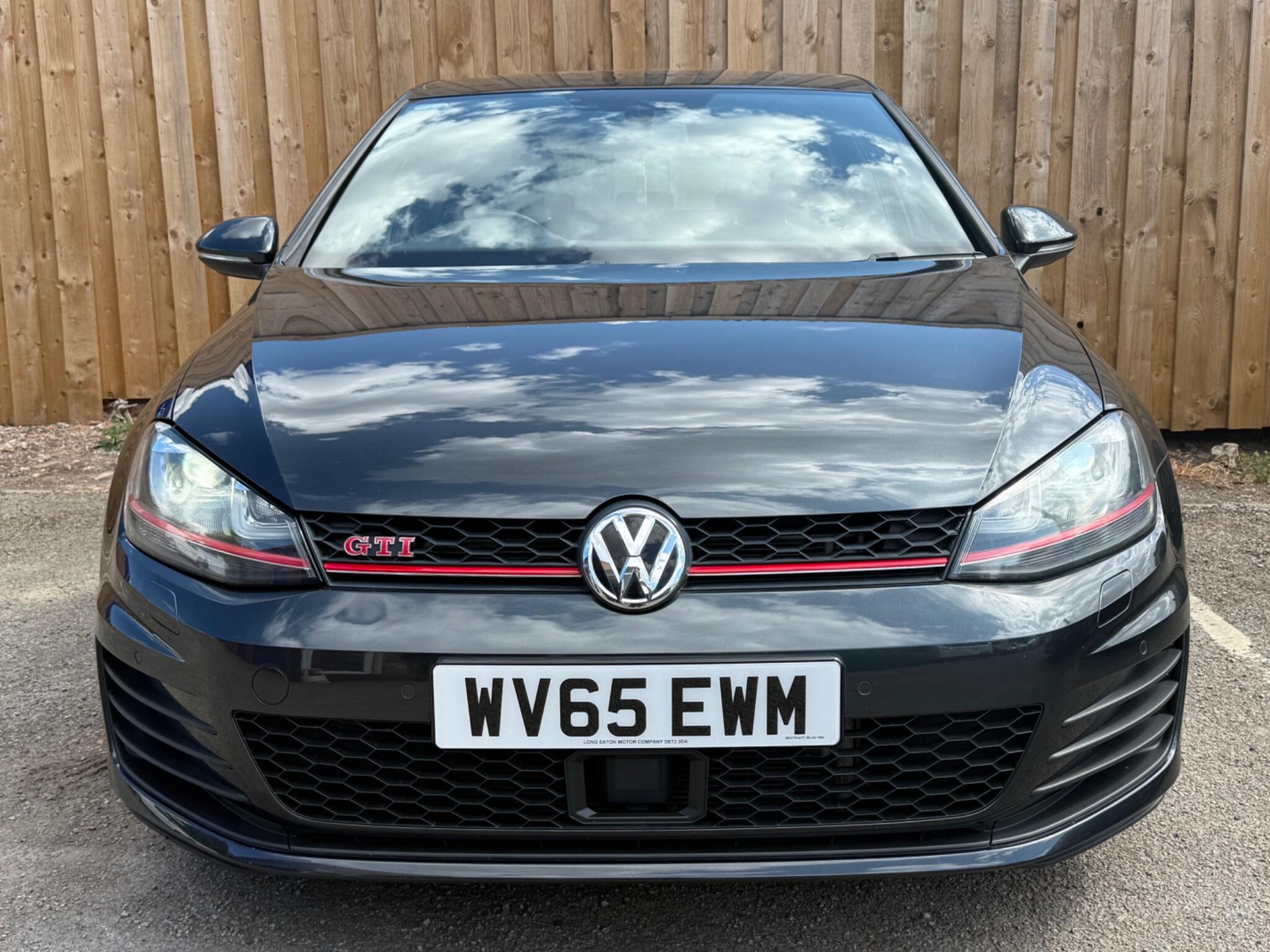 Volkswagen Golf view 10