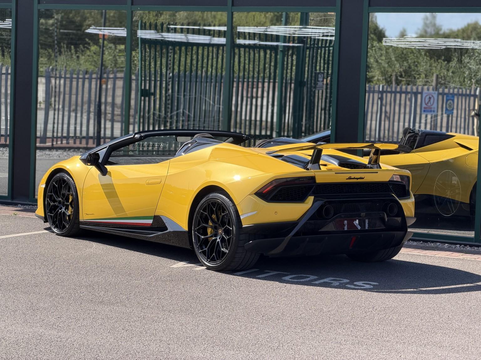 Lamborghini Huracan view 29