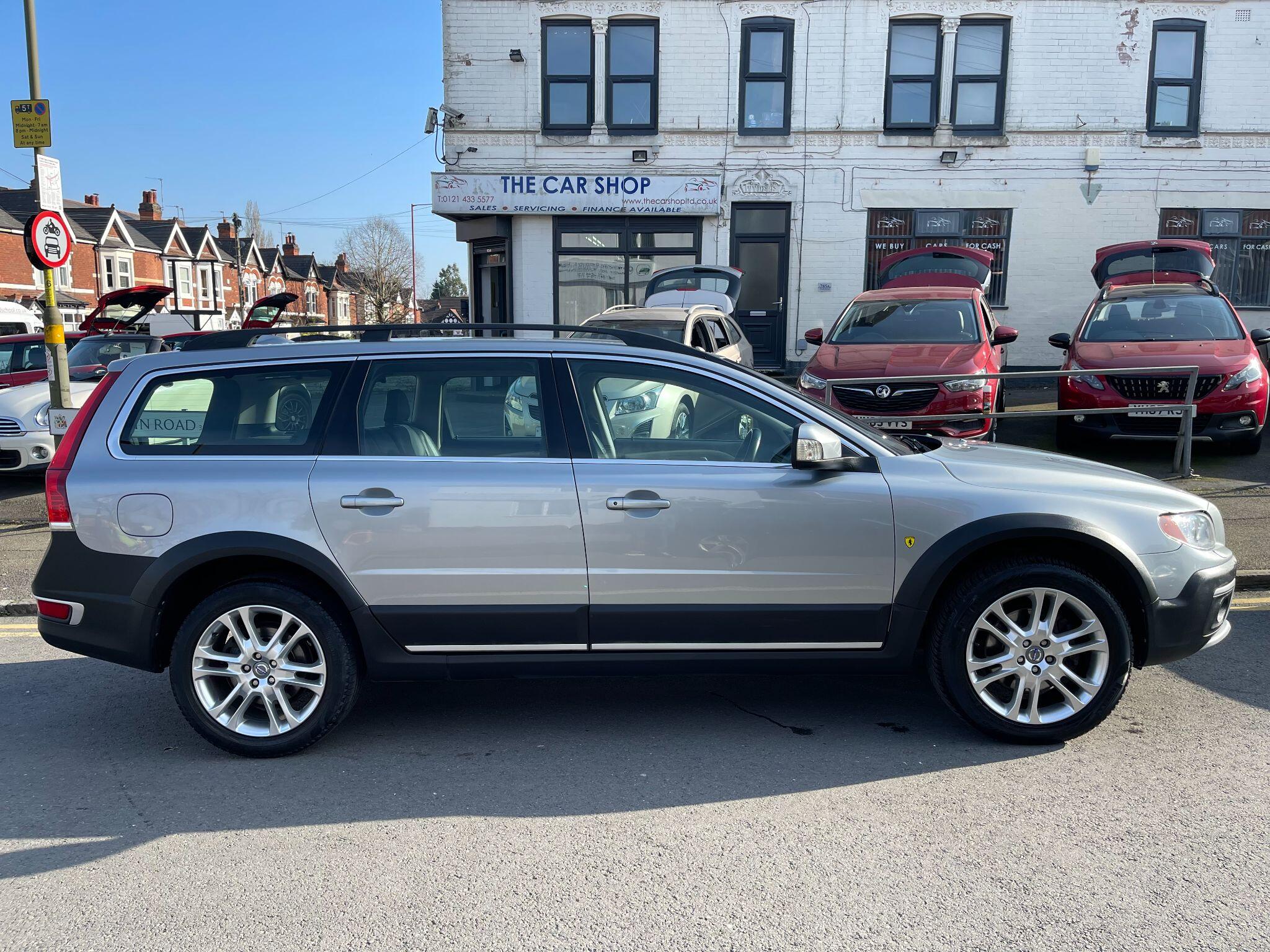 Volvo XC70 view 11