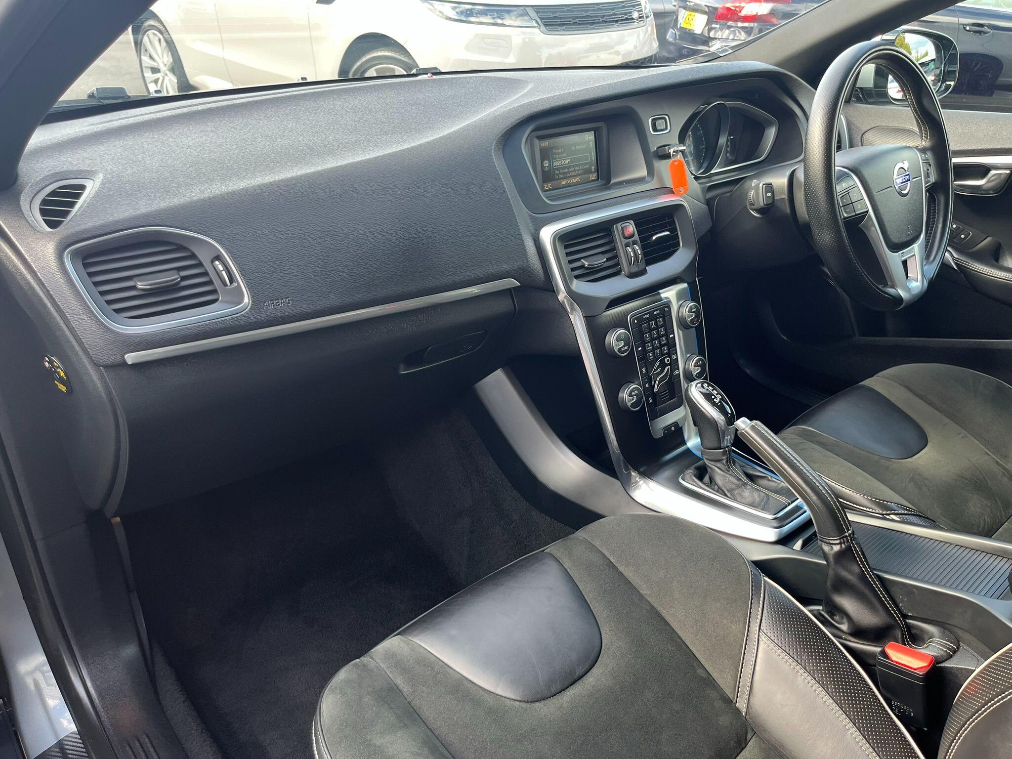 Volvo V40 view 26