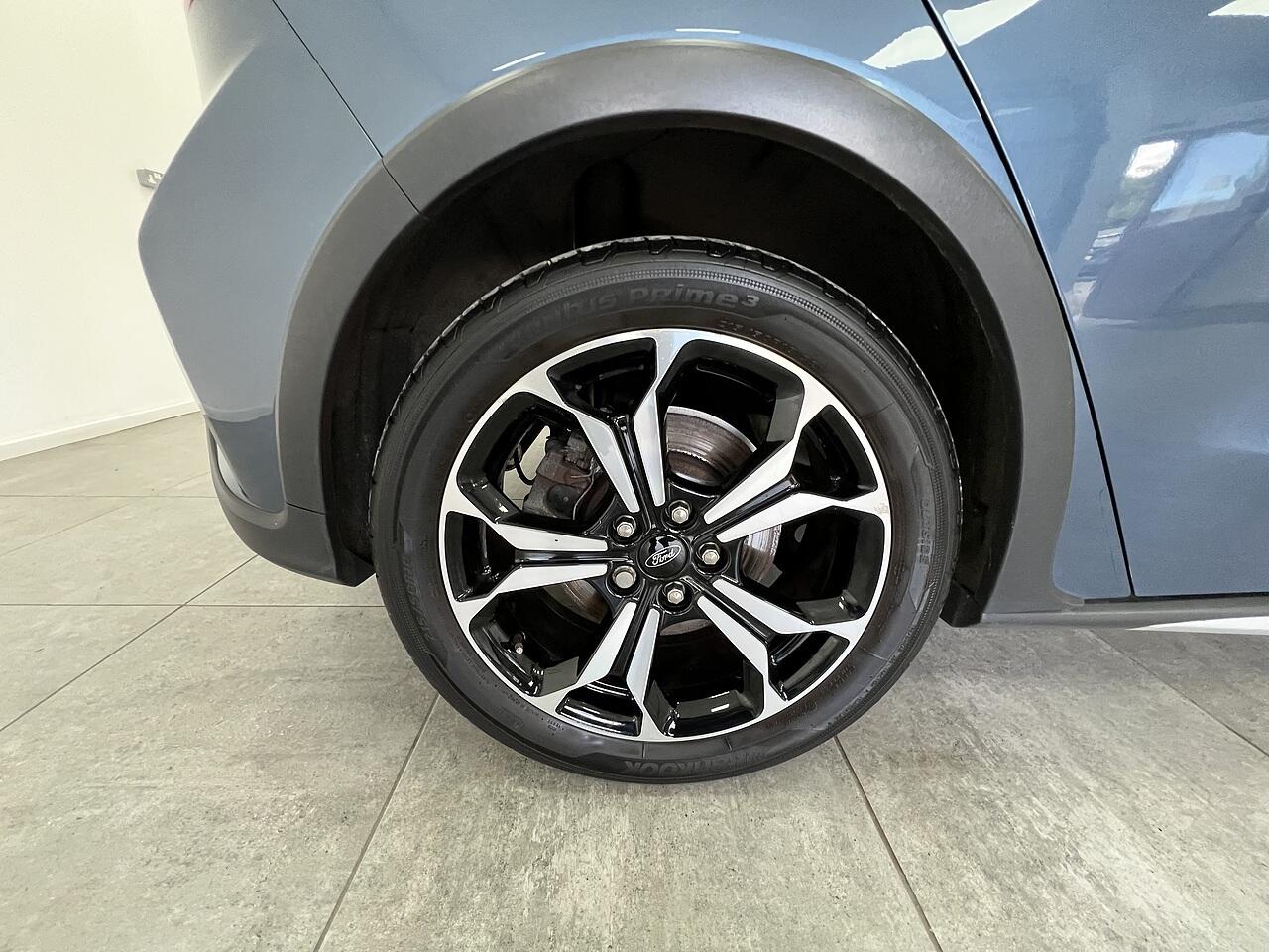 Ford Focus view 21