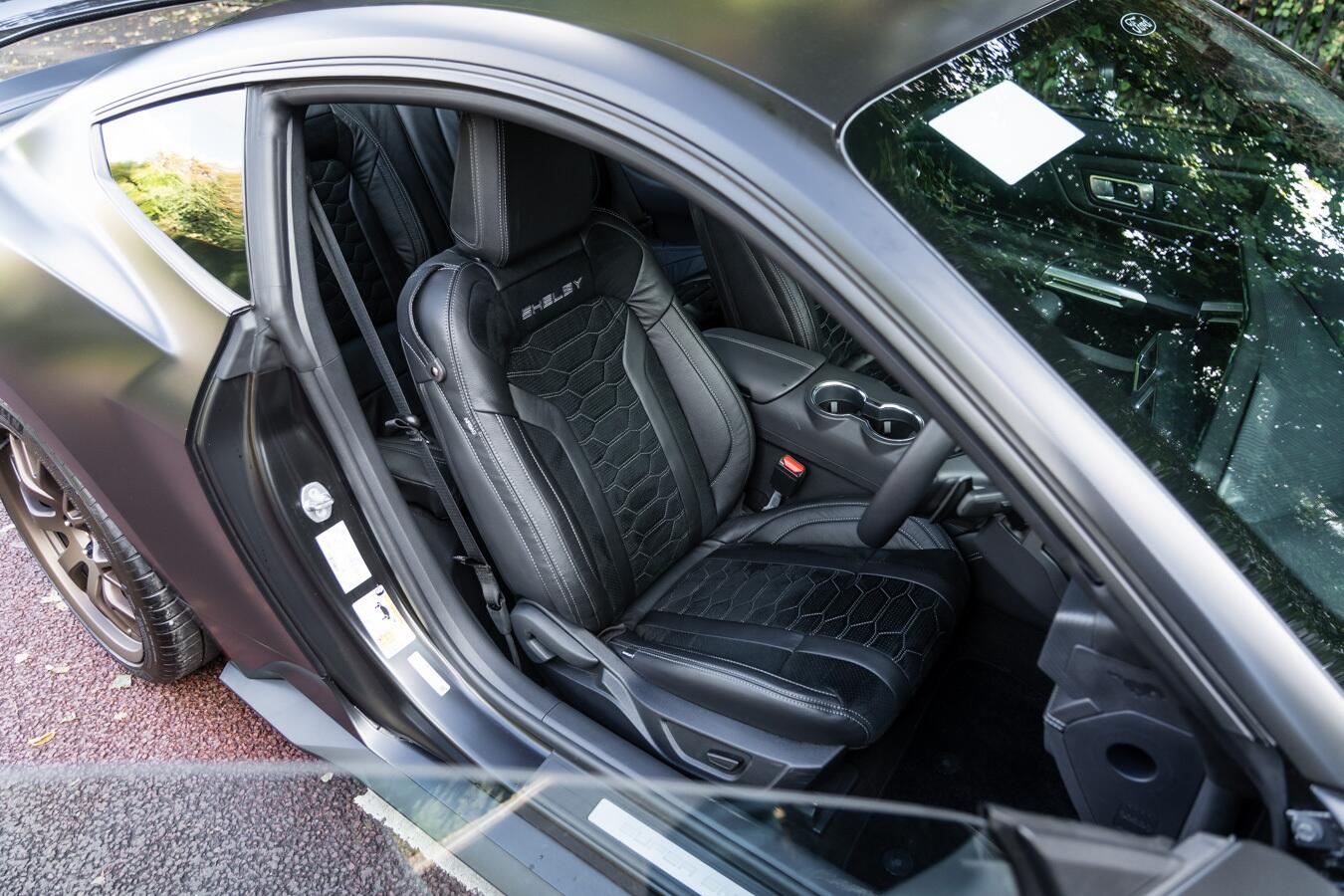 Ford Mustang view 28