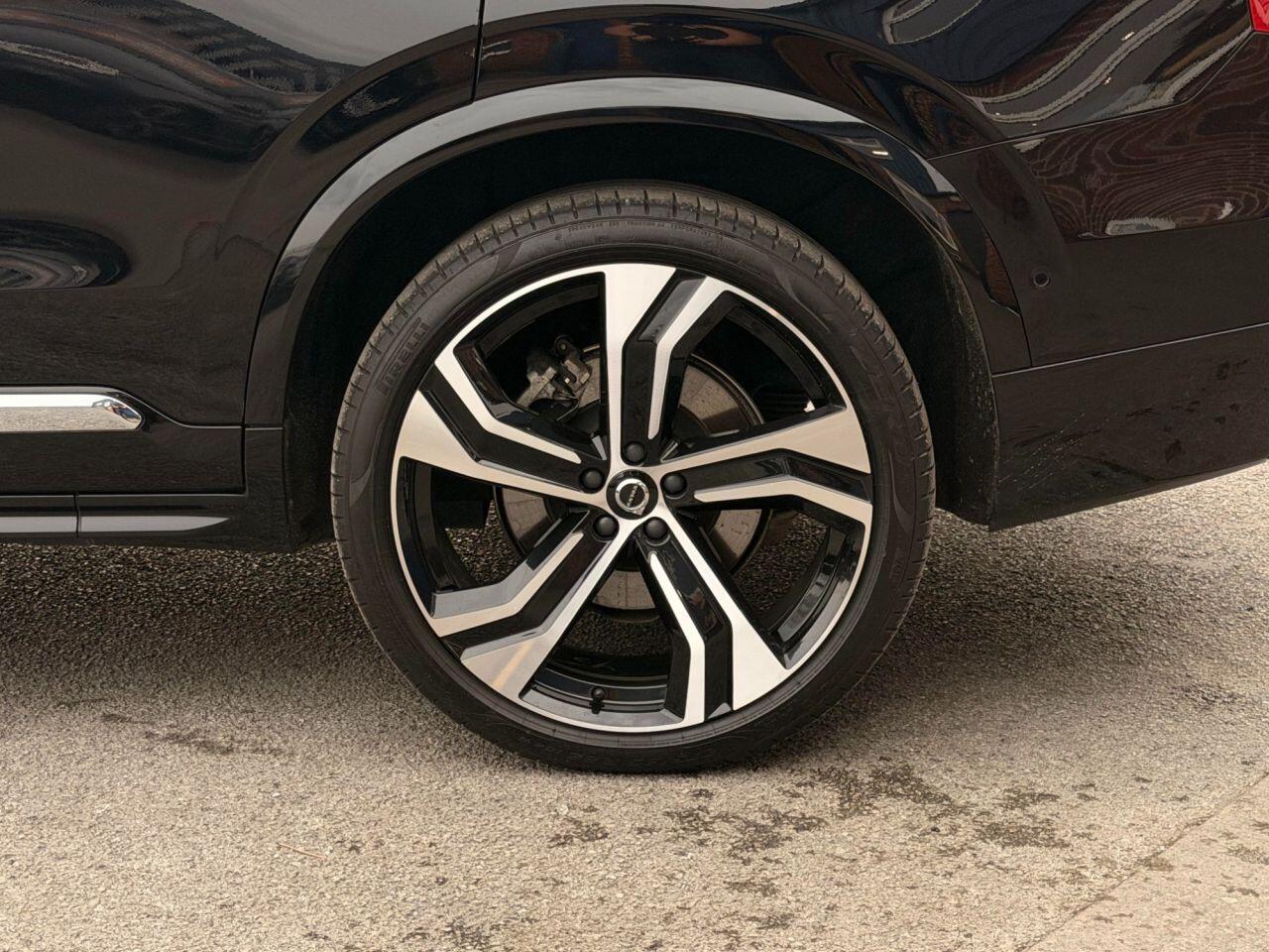 Volvo XC90 view 24
