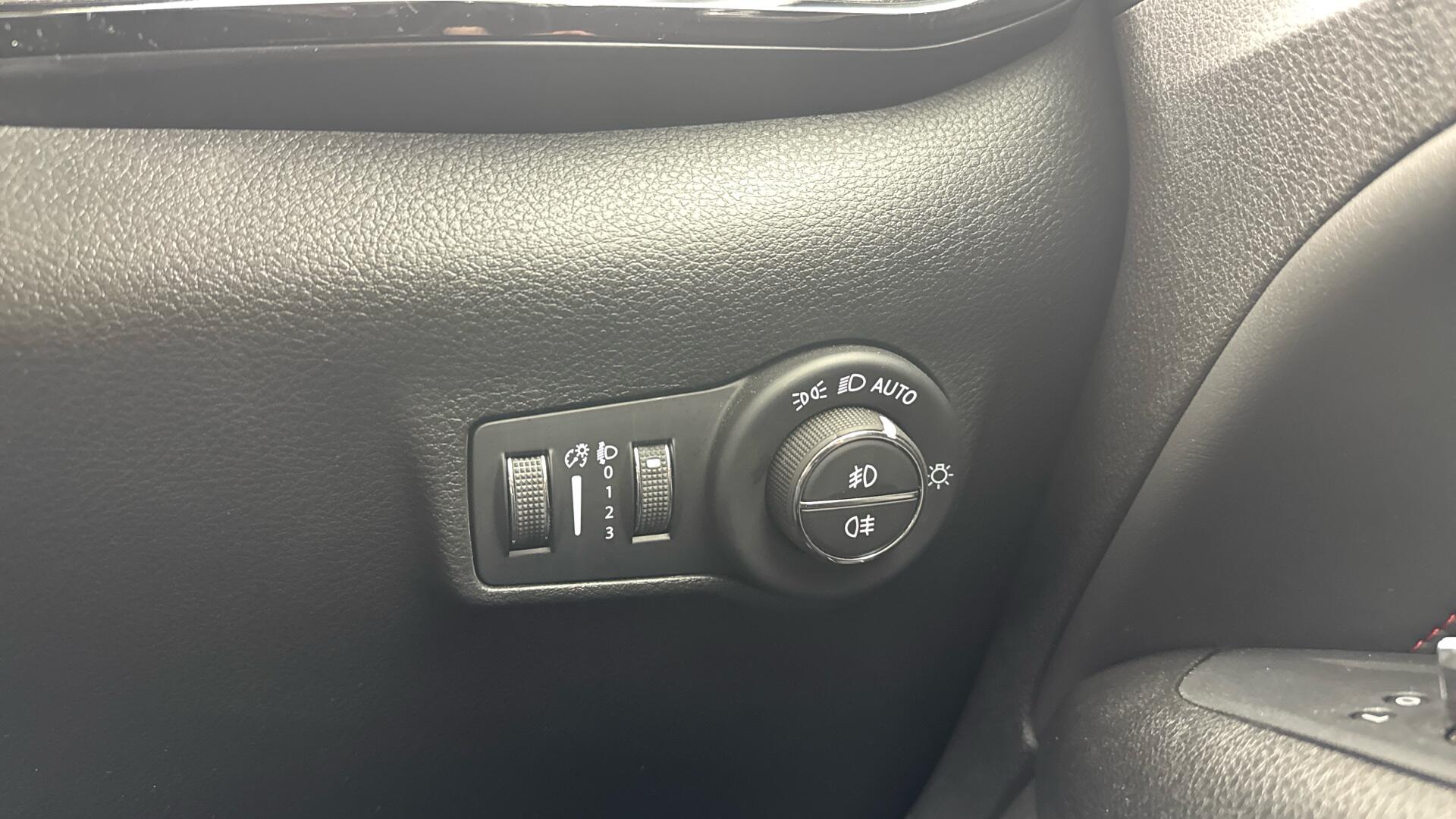 Jeep Compass view 46