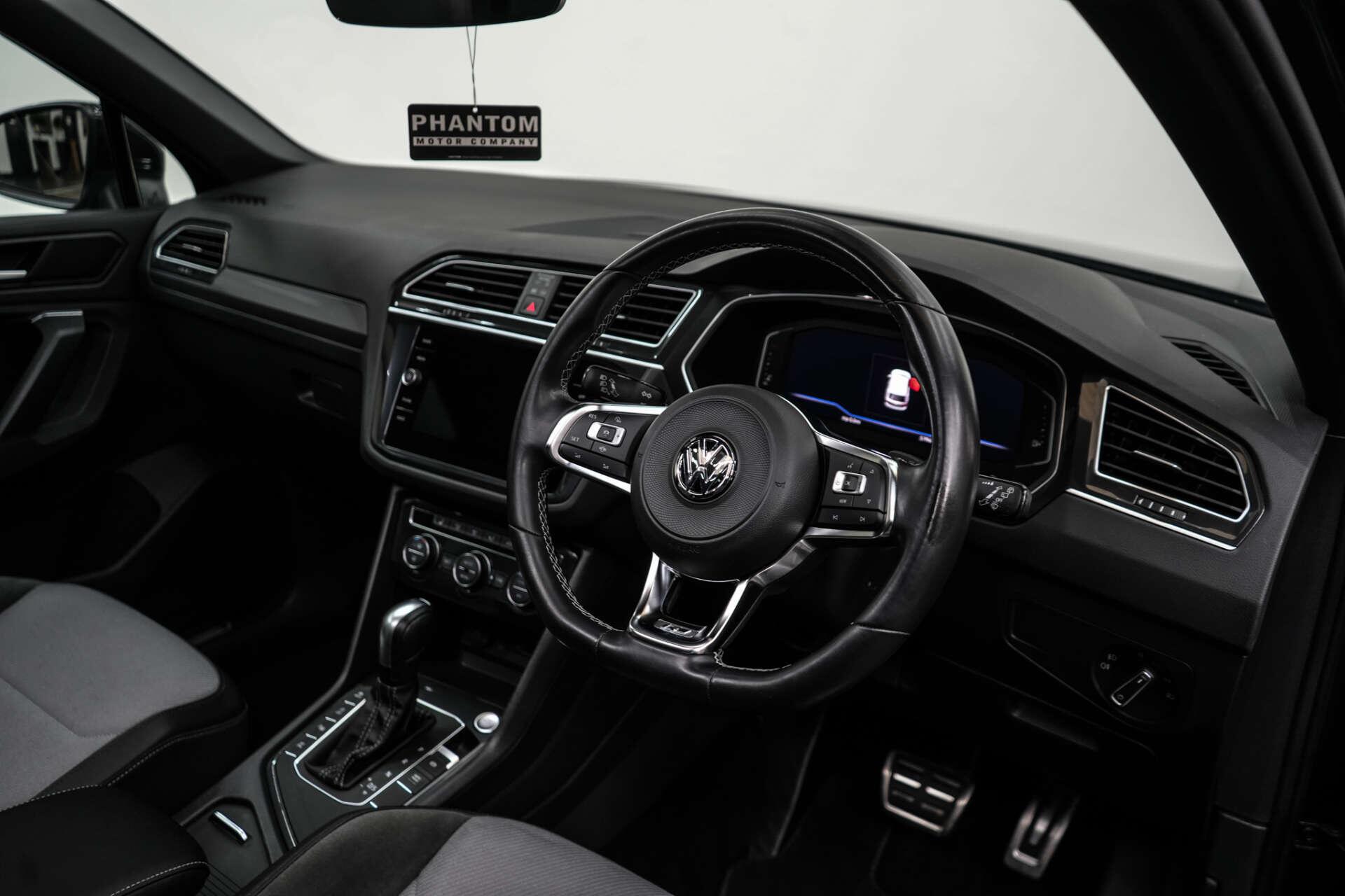 Volkswagen Tiguan view 12