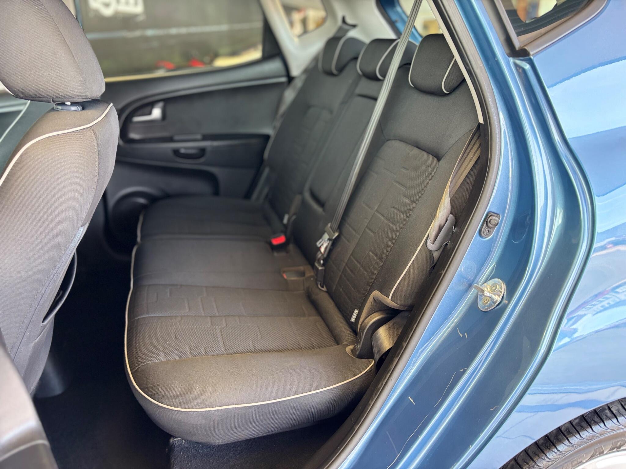 Kia Venga view 15