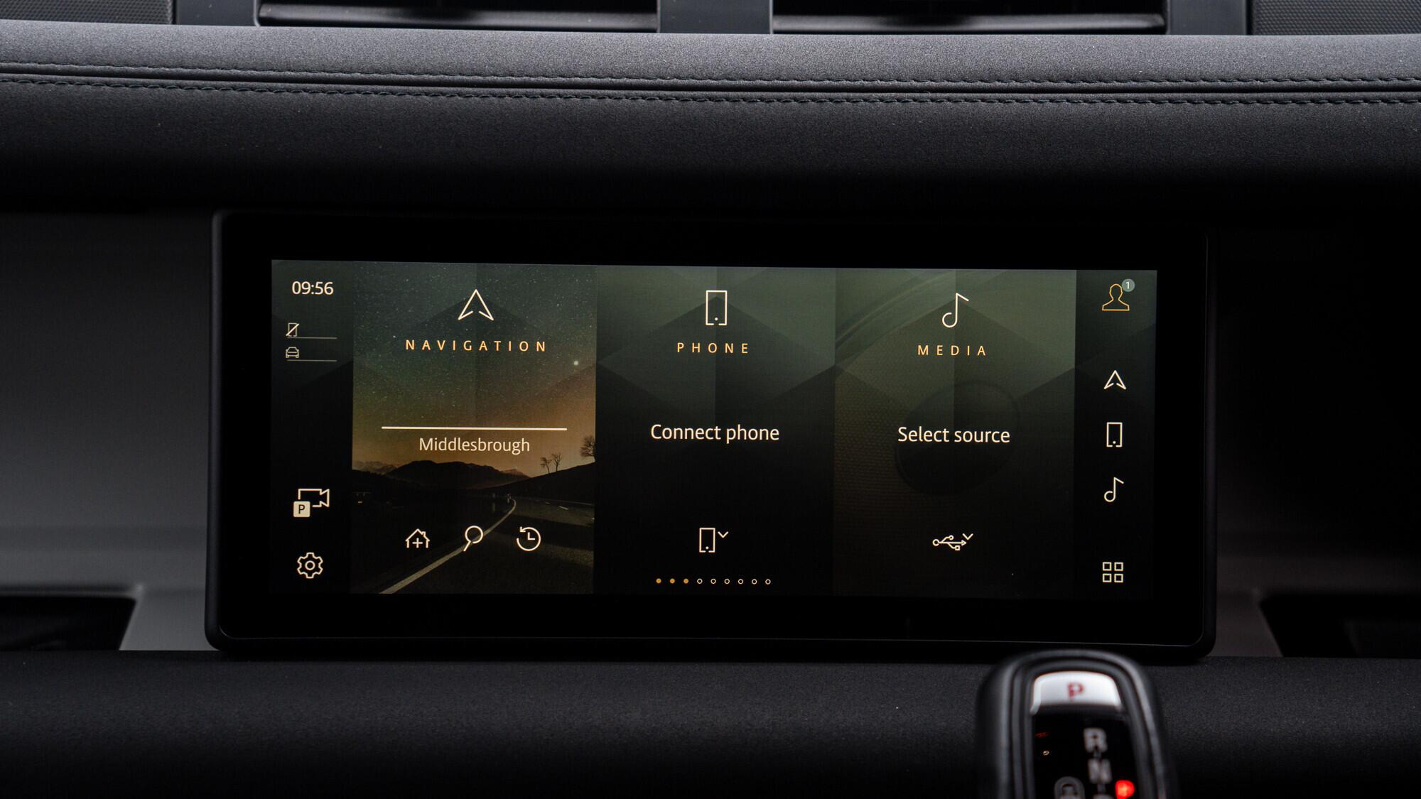 Land Rover Defender view 24