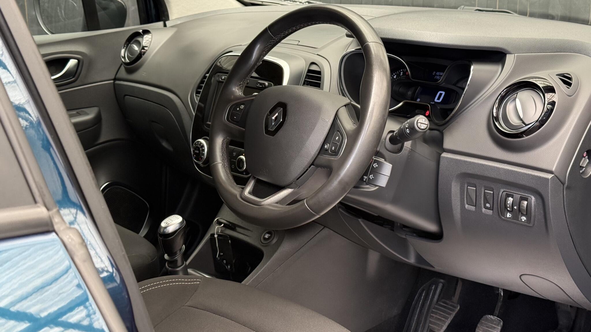 Renault Captur view 17