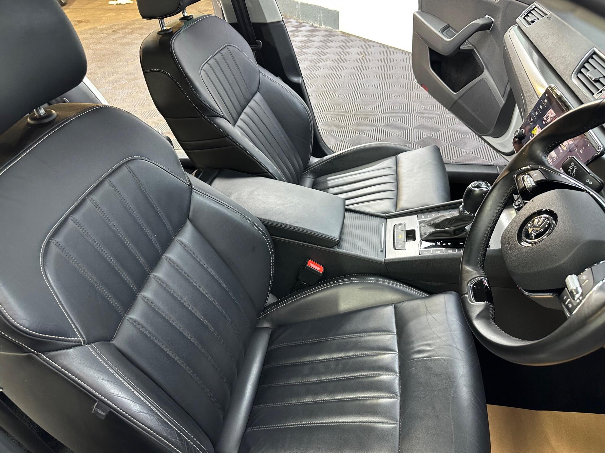 Skoda Superb view 6