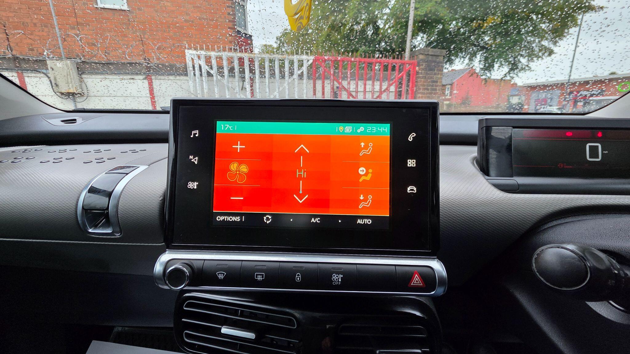 Citroen C4 Cactus view 22