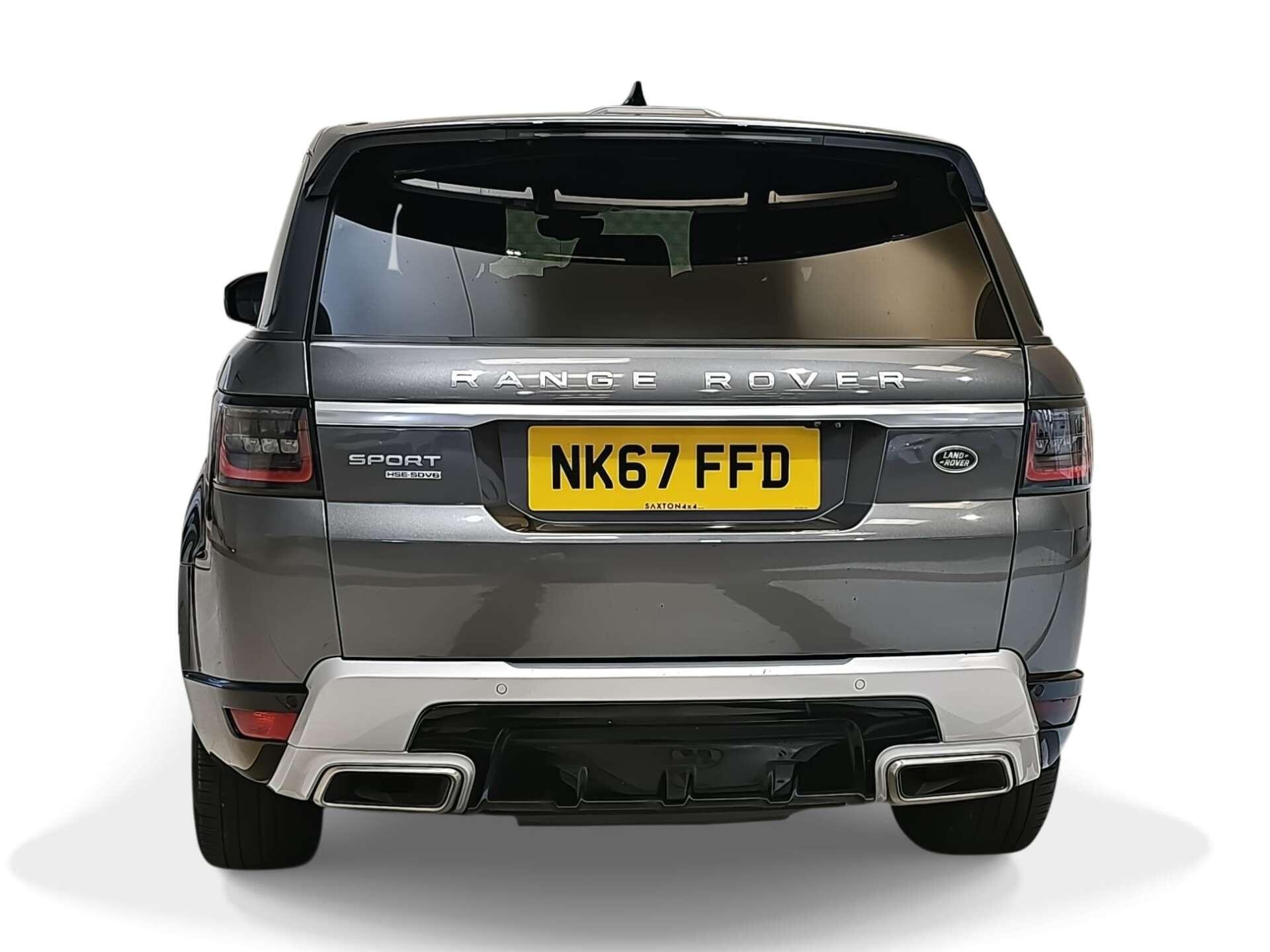 Land Rover Range Rover Sport view 4