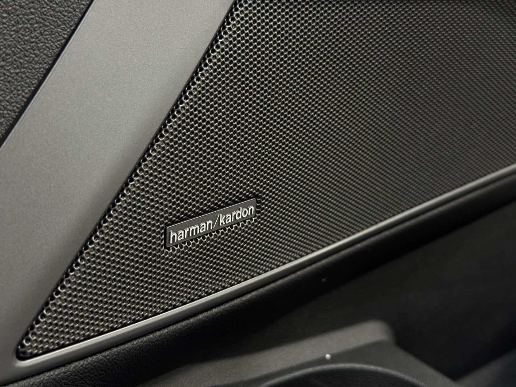 BMW 3 Series view 21
