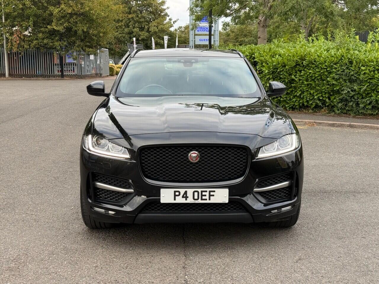 Jaguar F-Pace view 2