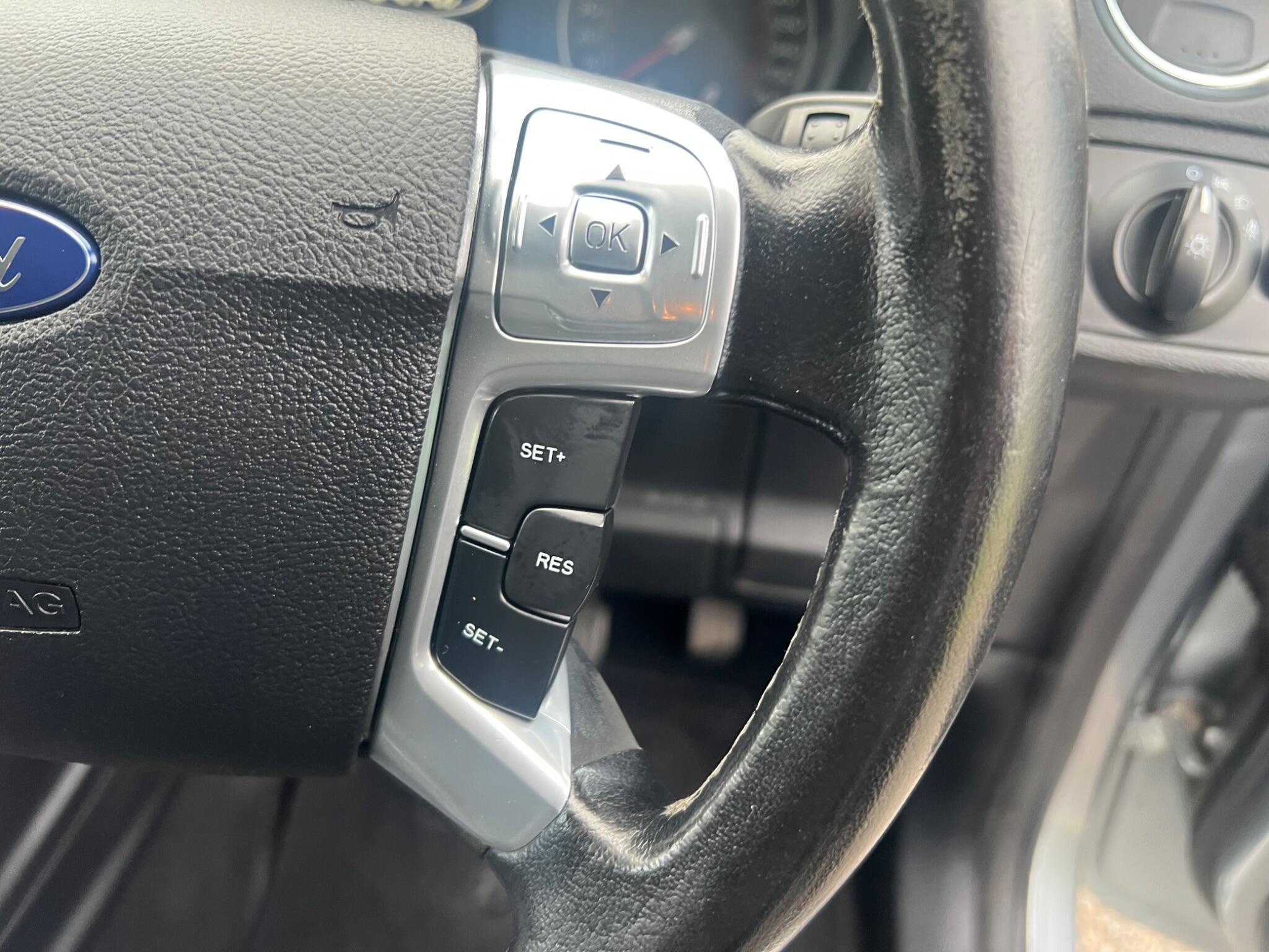Ford S-Max view 19