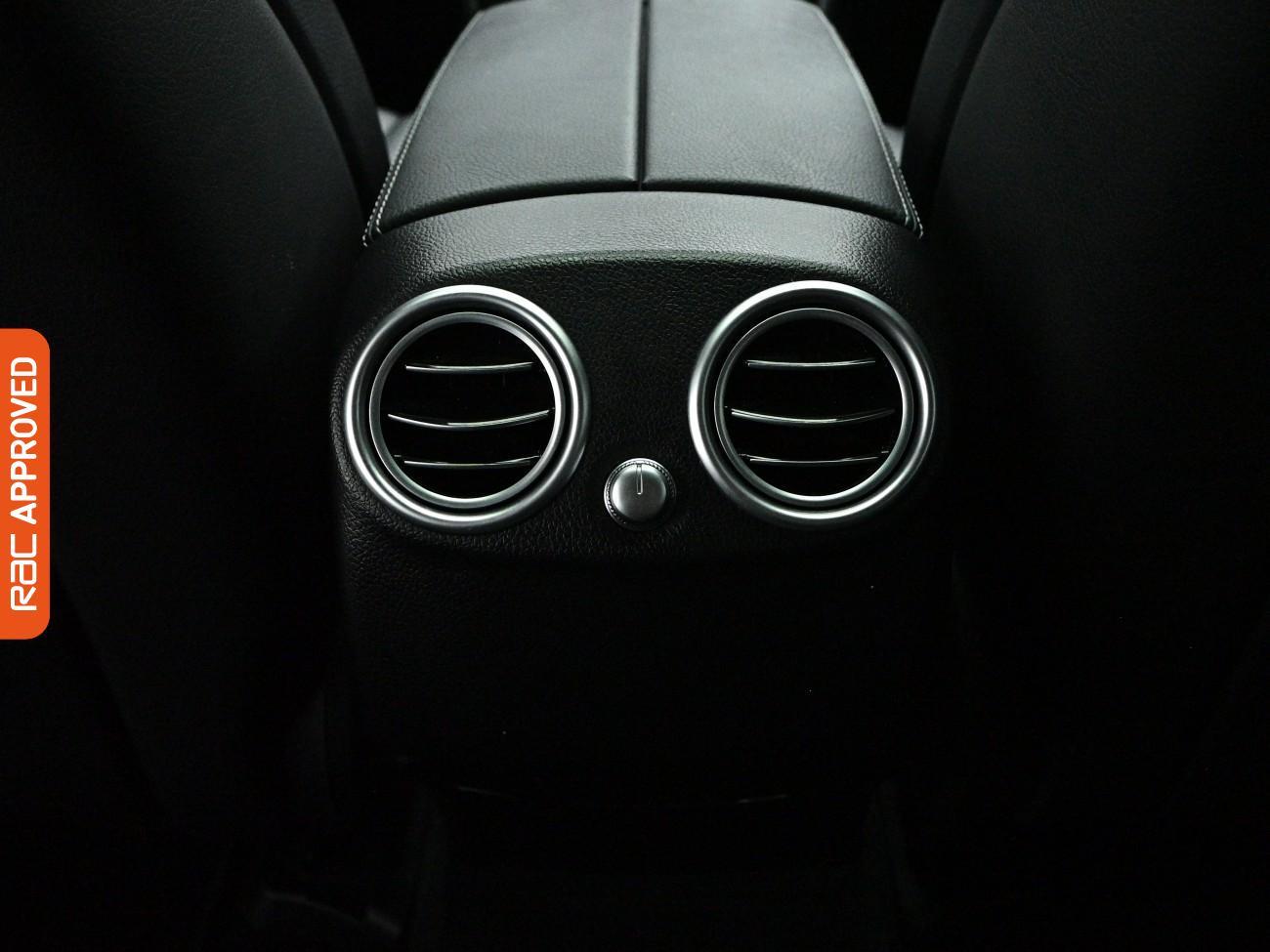 Mercedes-Benz Eqc view 38